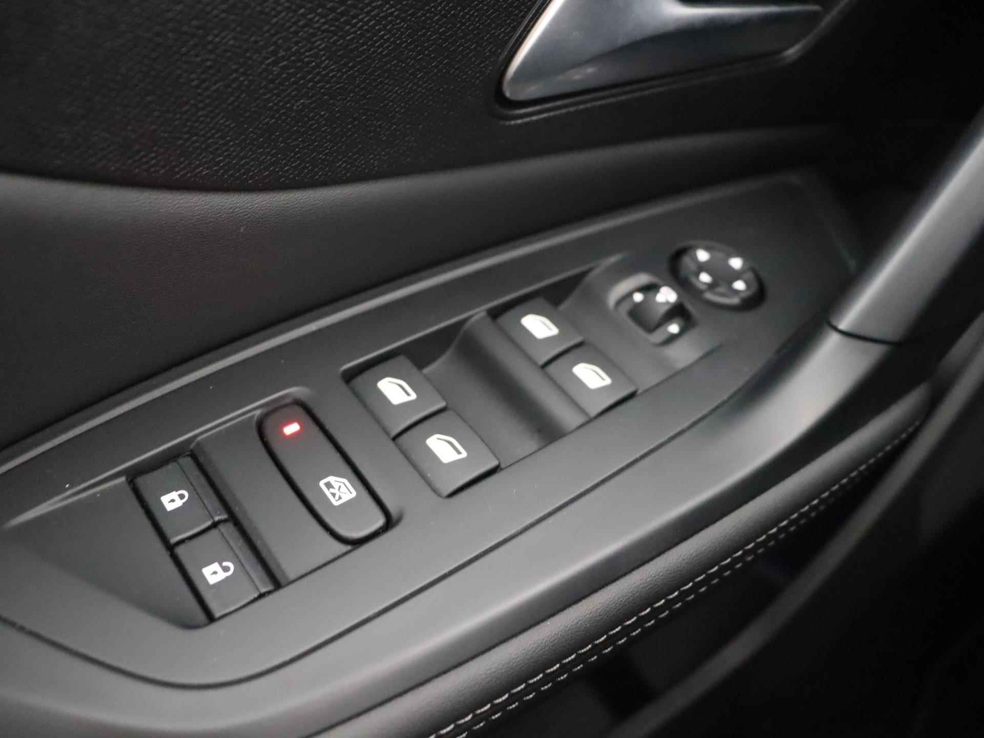 Peugeot 408 1.2 130 pk Automaat Allure Pack | Navigatie | Camera - 15/32