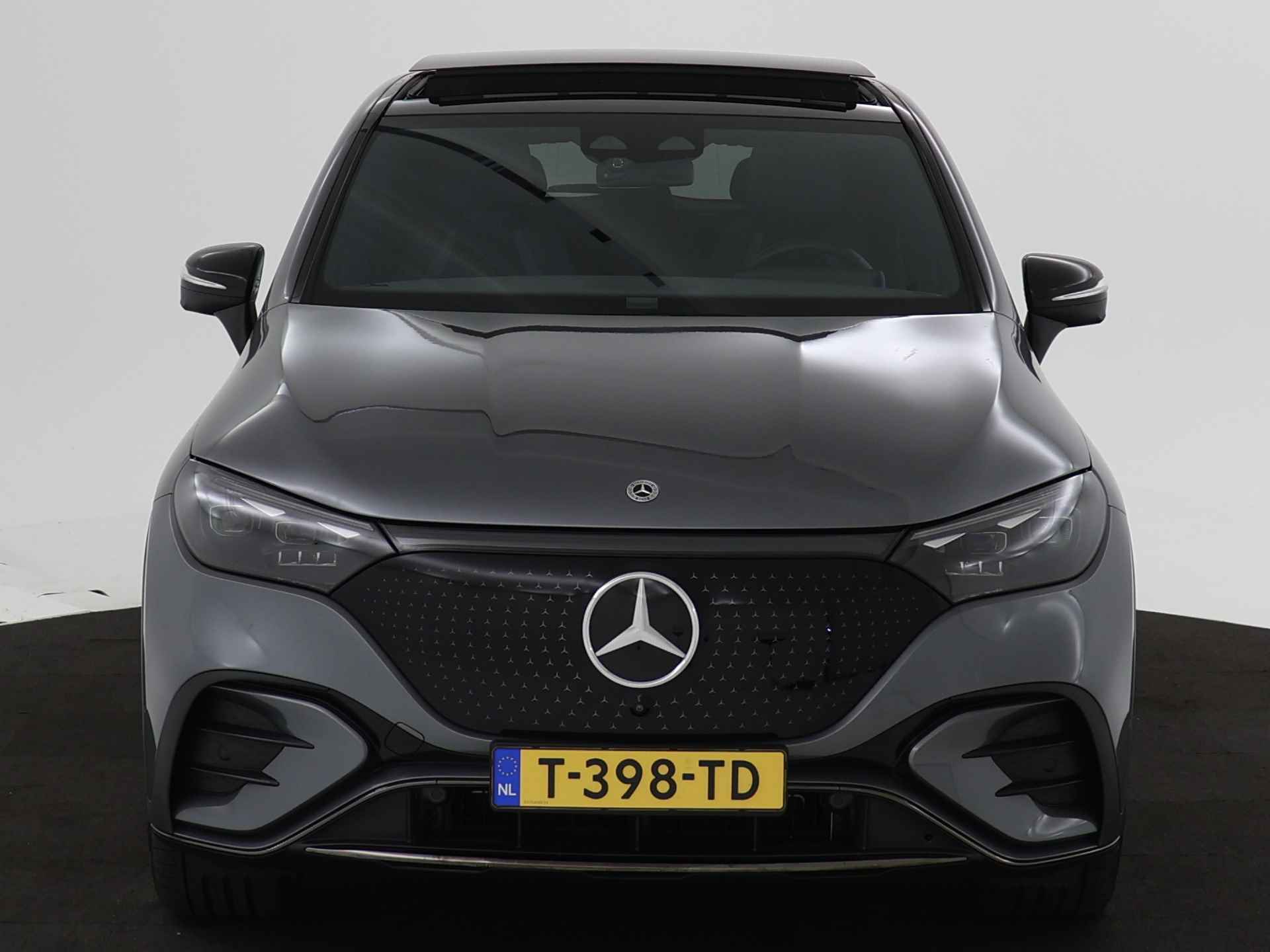 Mercedes-Benz EQE SUV 350 4Matic AMG Line 91 kWh | AMG Styling | Panoramadak | Distronic | Luchtvering | Burmester Digital Light | Apple Carplay | 360 Camera - 29/46