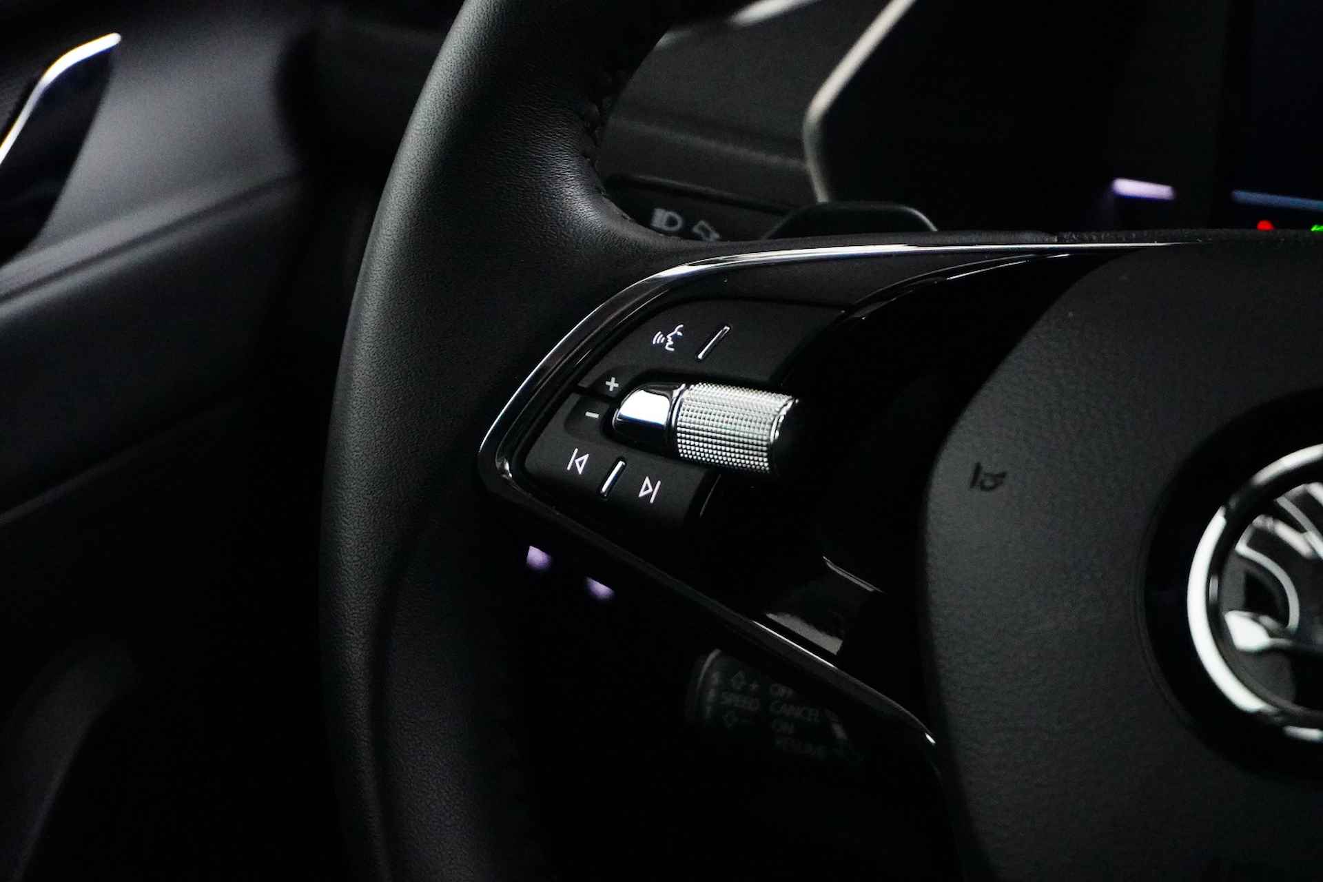 Škoda Octavia Combi 1.5 e-TSI 150 pk Business Edition 7-DSG | Parkeersensoren | Navigatie | Stoelverwarming | | Parkeersensoren | Navigatie | Stoelverwarming | - 17/22