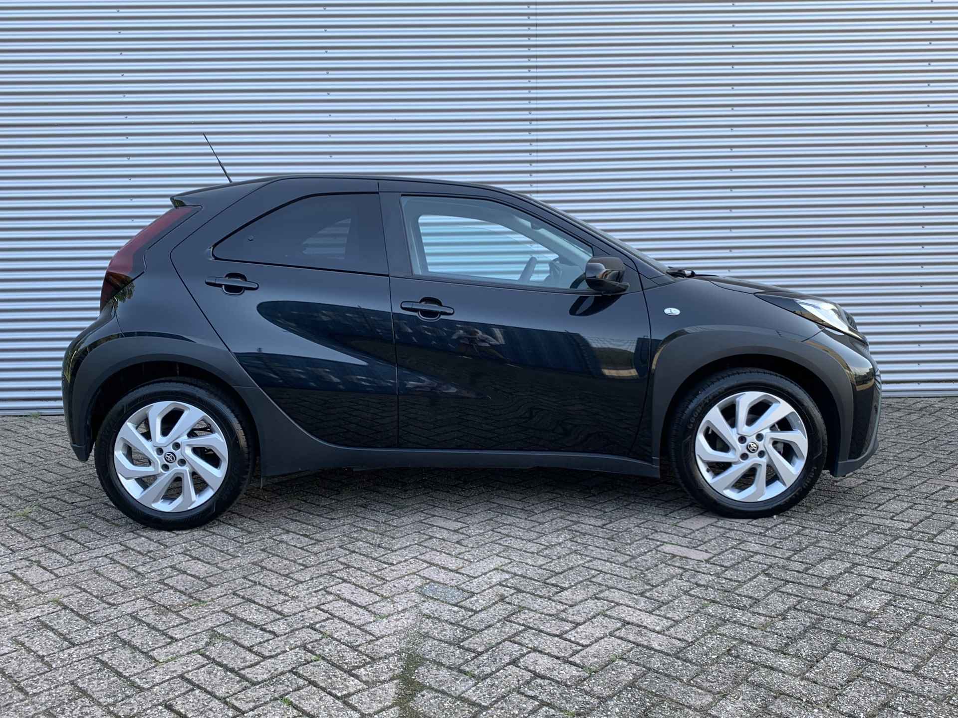 Toyota Aygo X 1.0 VVT-i MT First Apple Carplay/Android Auto | Camera | ECC | DAB | Stoel verwarming - 3/24