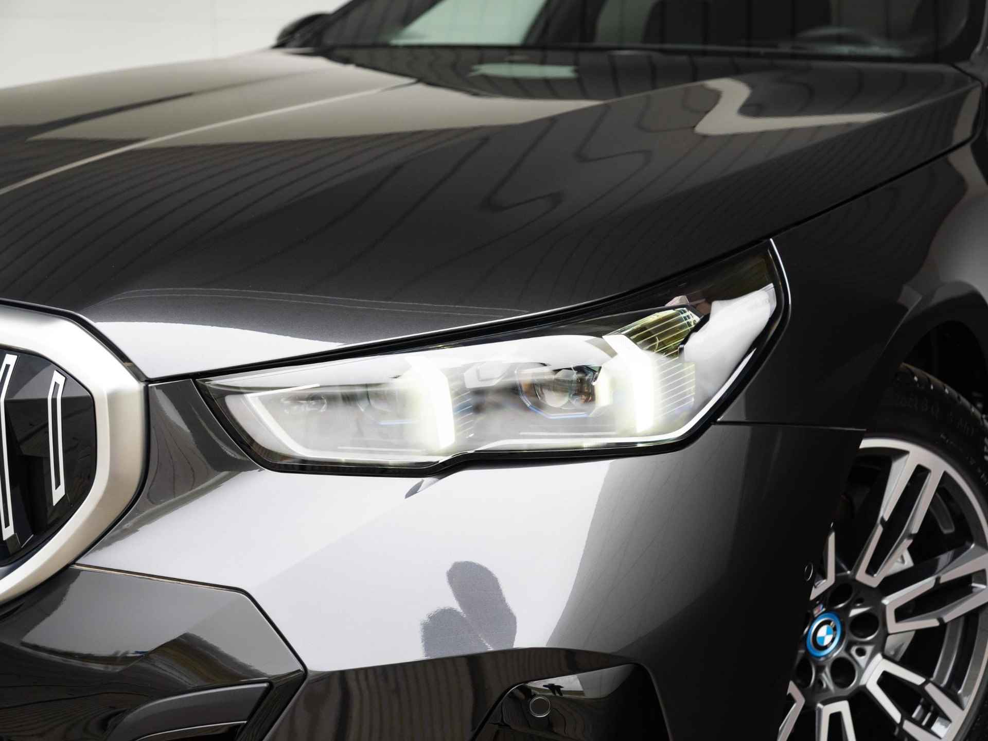 BMW i5 eDrive40 | M Sport Edition | M Sportpakket | Innovation Pack | Travel Pack - 15/38