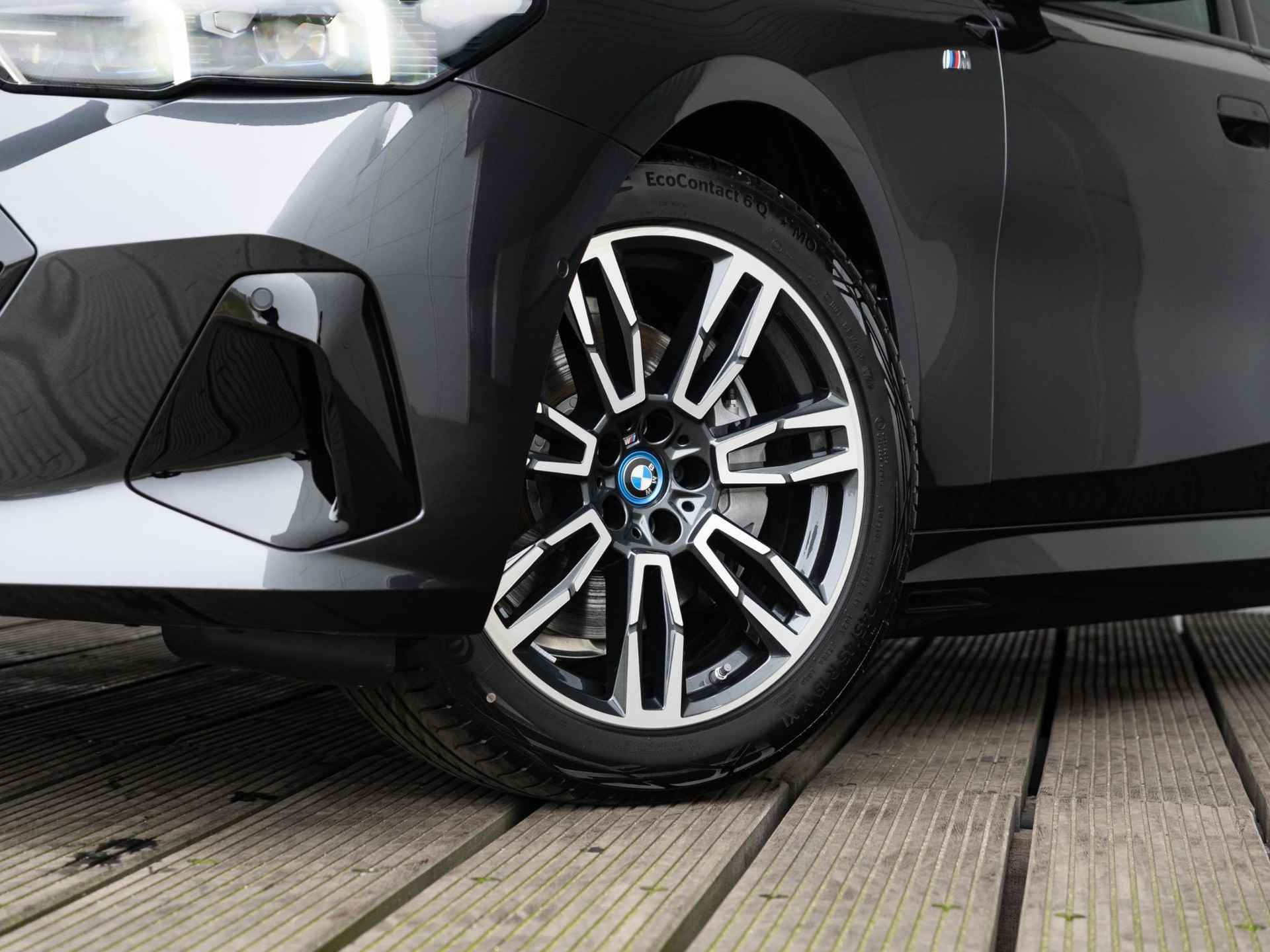 BMW i5 eDrive40 | M Sport Edition | M Sportpakket | Innovation Pack | Travel Pack - 17/38