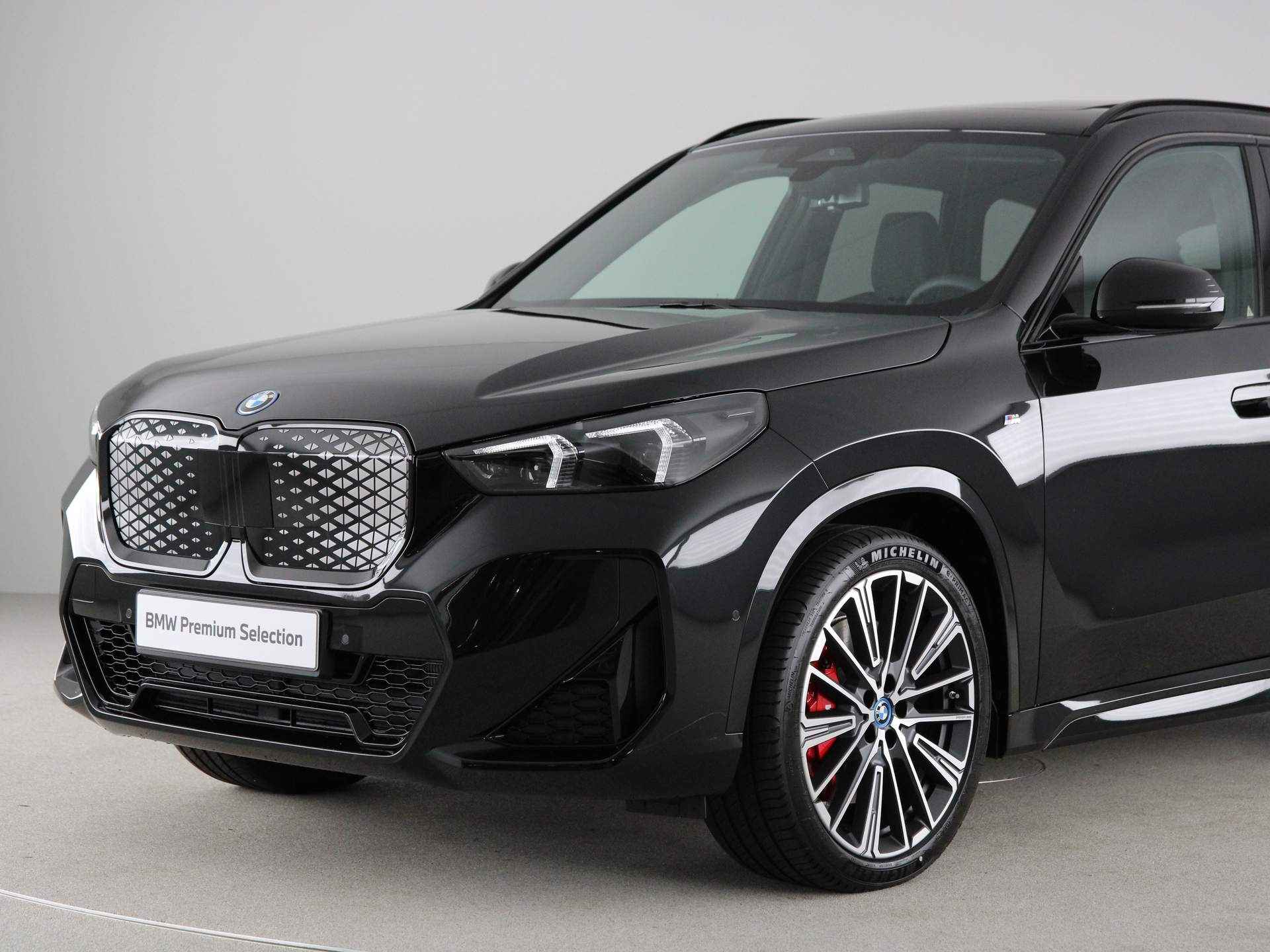 BMW iX1 eDrive20 M-Sport Pro - 23/27