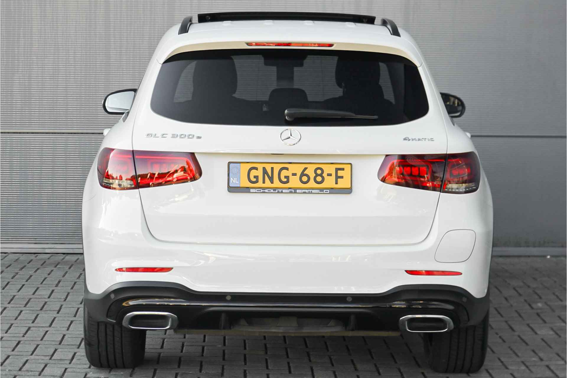 Mercedes-Benz GLC 300e 4MATIC AMG Pano Trekhaak LED Camera - 18/59