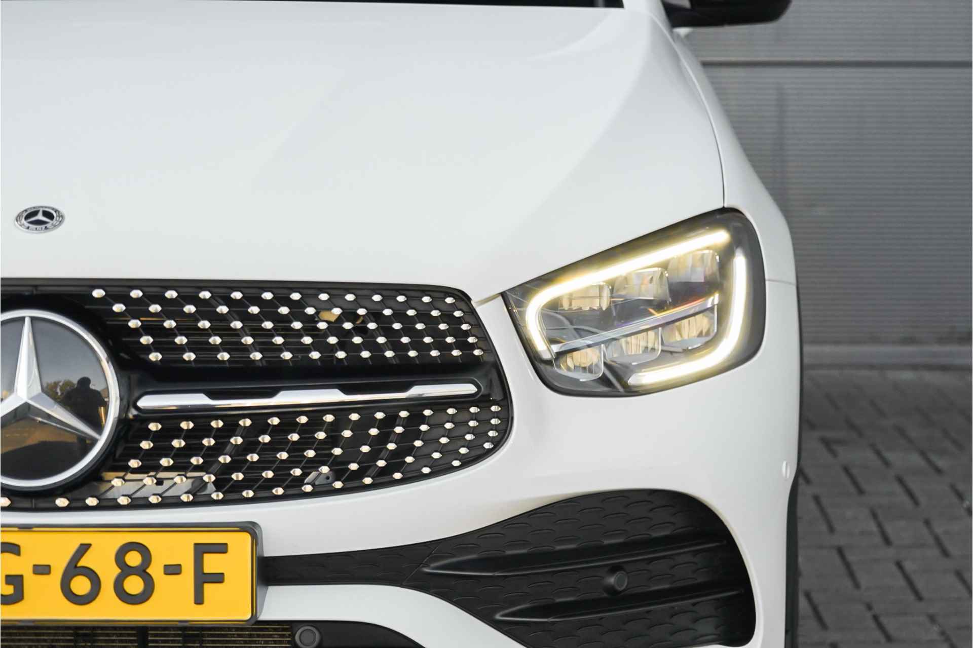 Mercedes-Benz GLC 300e 4MATIC AMG Pano Trekhaak LED Camera - 21/59