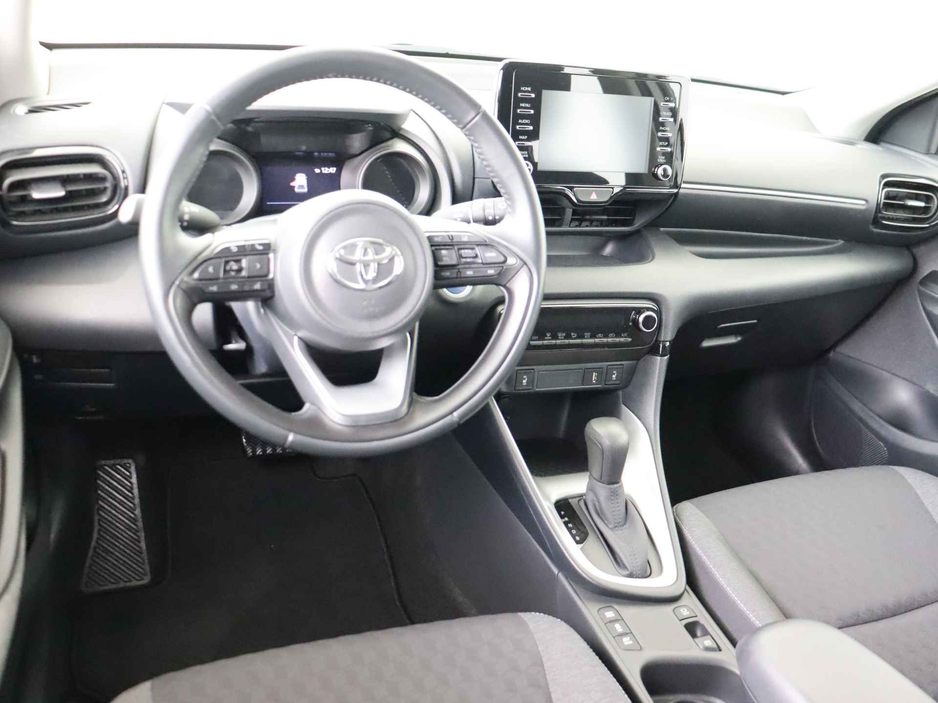 Toyota Yaris 1.5 Hybrid Dynamic Limited I Apple Carplay/Android Auto I Climate Control I Cruise Control Adaptief I Camera I Stoelverwarming | Dealer Onderhouden I Keyless Entry/Start I USB I - 6/46