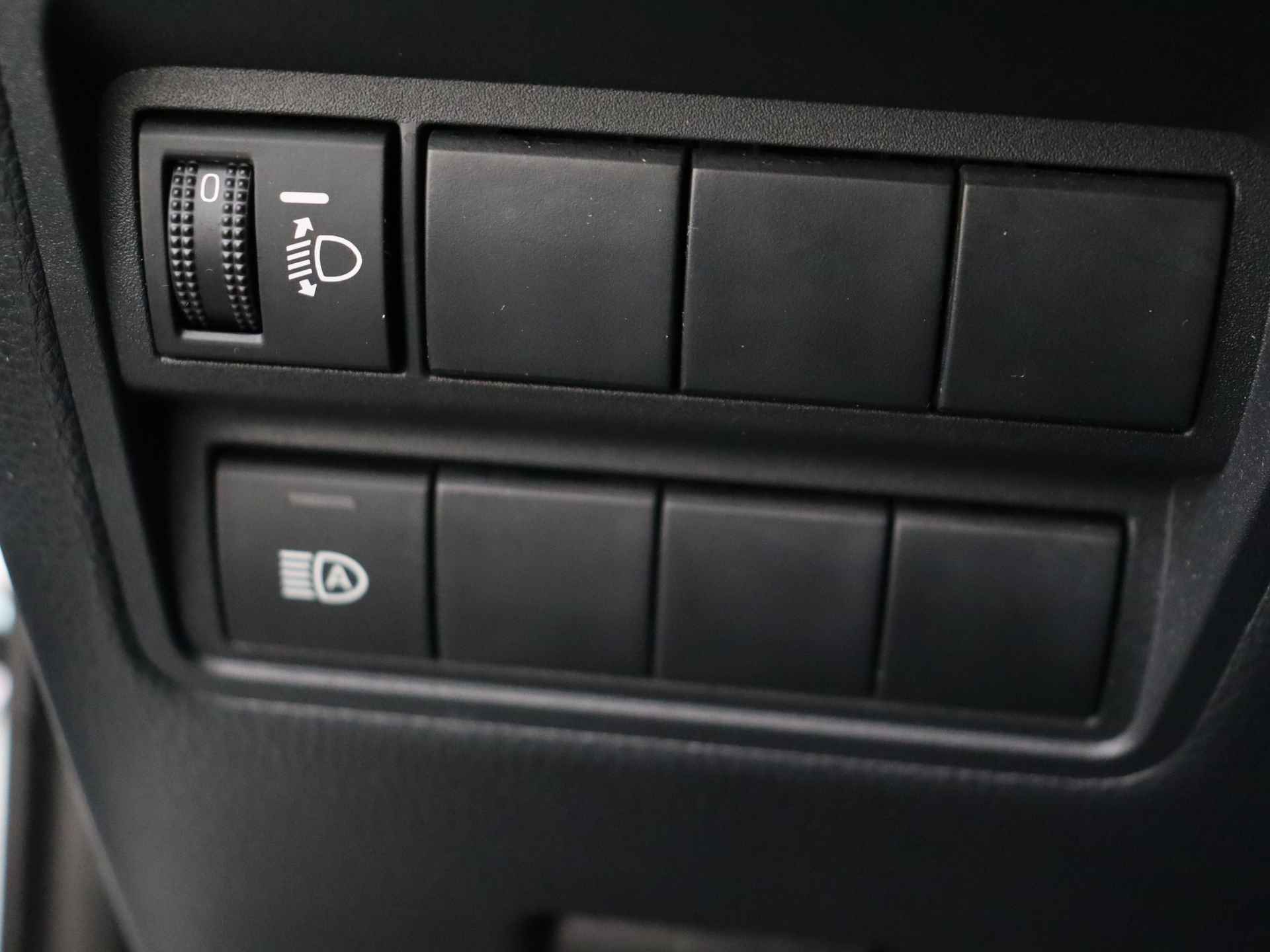 Toyota Yaris 1.5 Hybrid Dynamic Limited I Apple Carplay/Android Auto I Climate Control I Cruise Control Adaptief I Camera I Stoelverwarming | Dealer Onderhouden I Keyless Entry/Start I USB I - 33/46
