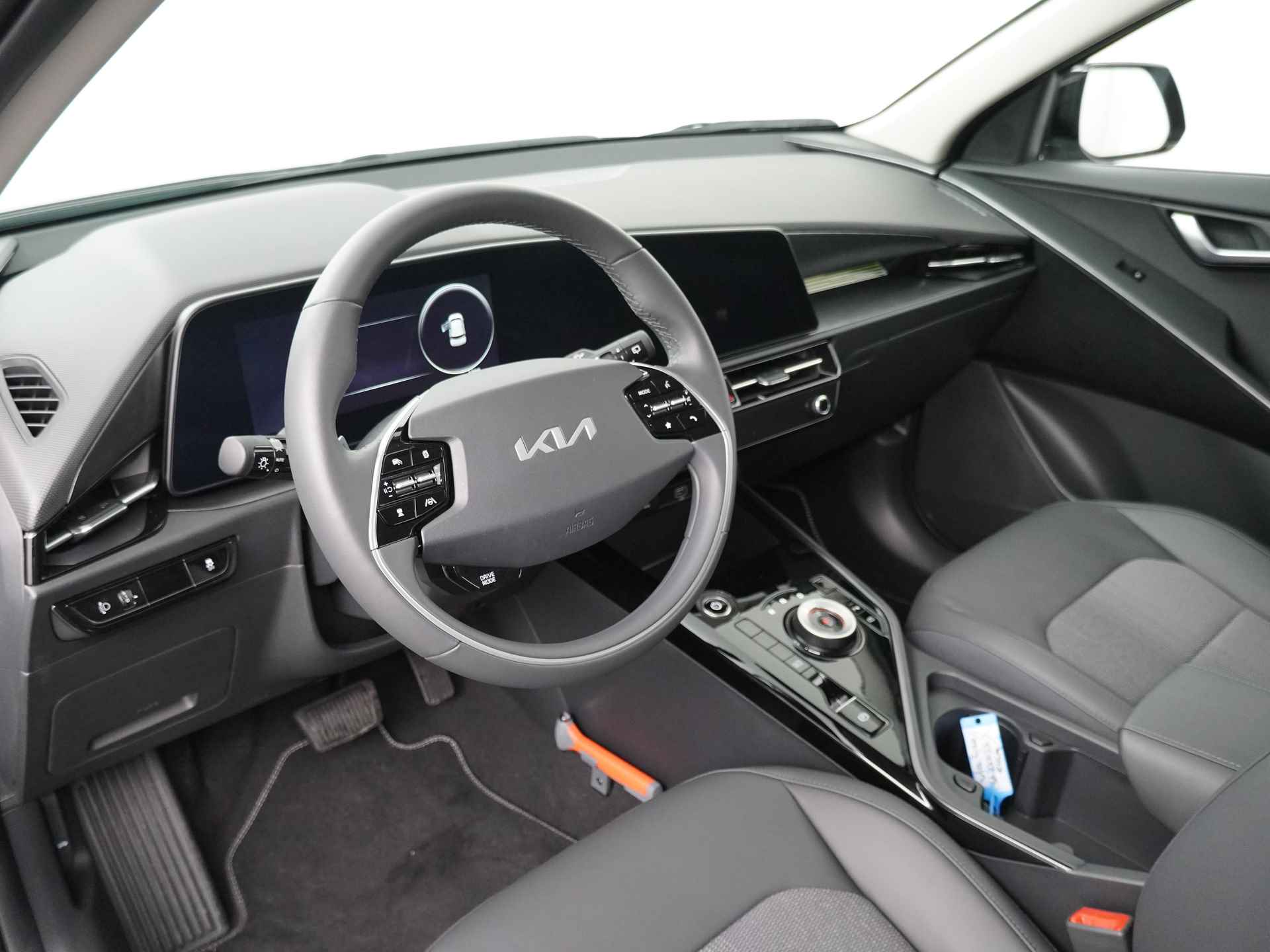 Kia Niro EV DynamicLine 64.8 kWh - Navigatie - Parkeersensoren voor en achter - Adaptieve cruise control - Fabrieksgarantie tot 11-2030 - 18/46