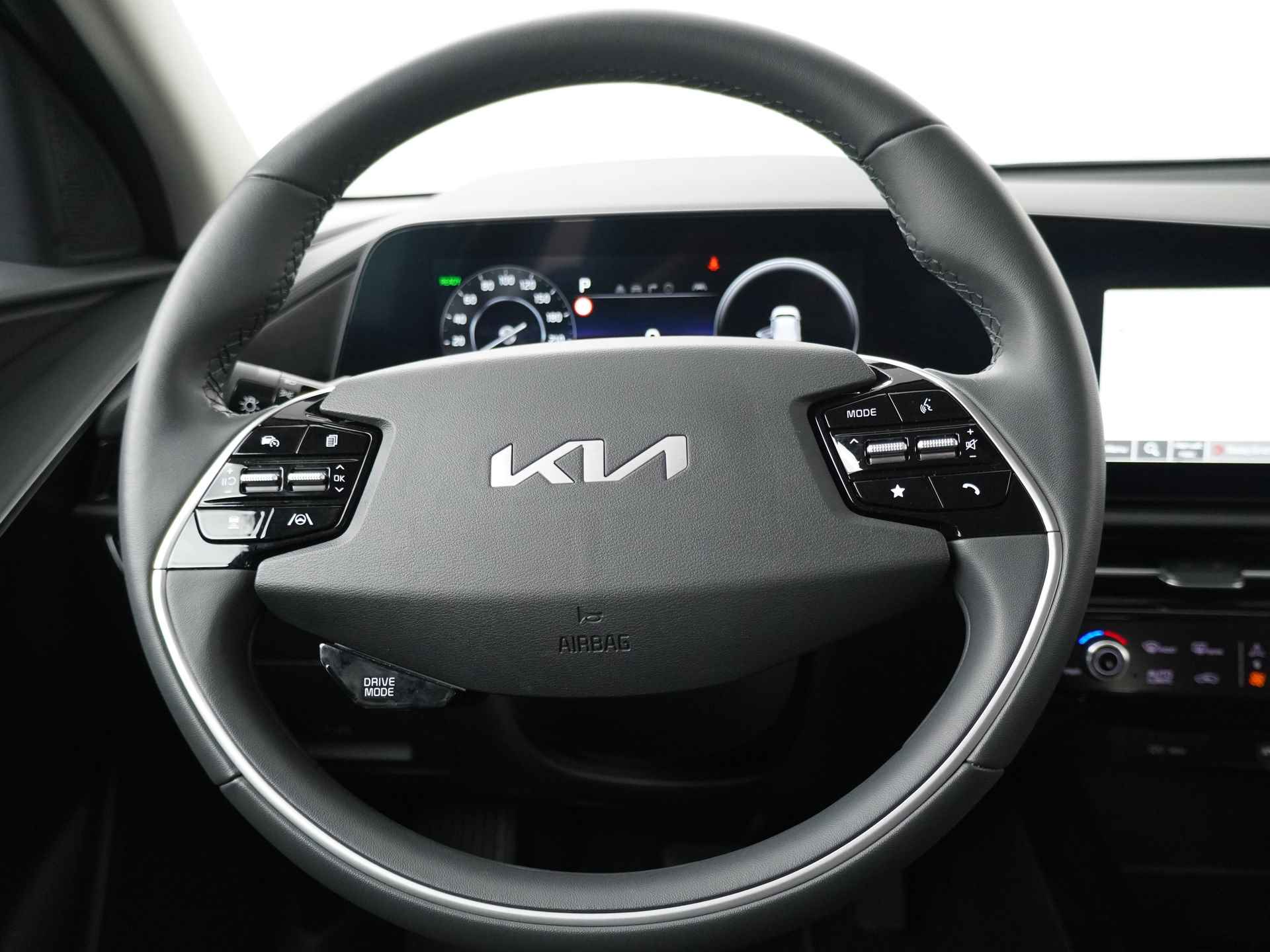 Kia Niro EV DynamicLine 64.8 kWh - Navigatie - Parkeersensoren voor en achter - Adaptieve cruise control - Fabrieksgarantie tot 11-2030 - 38/46