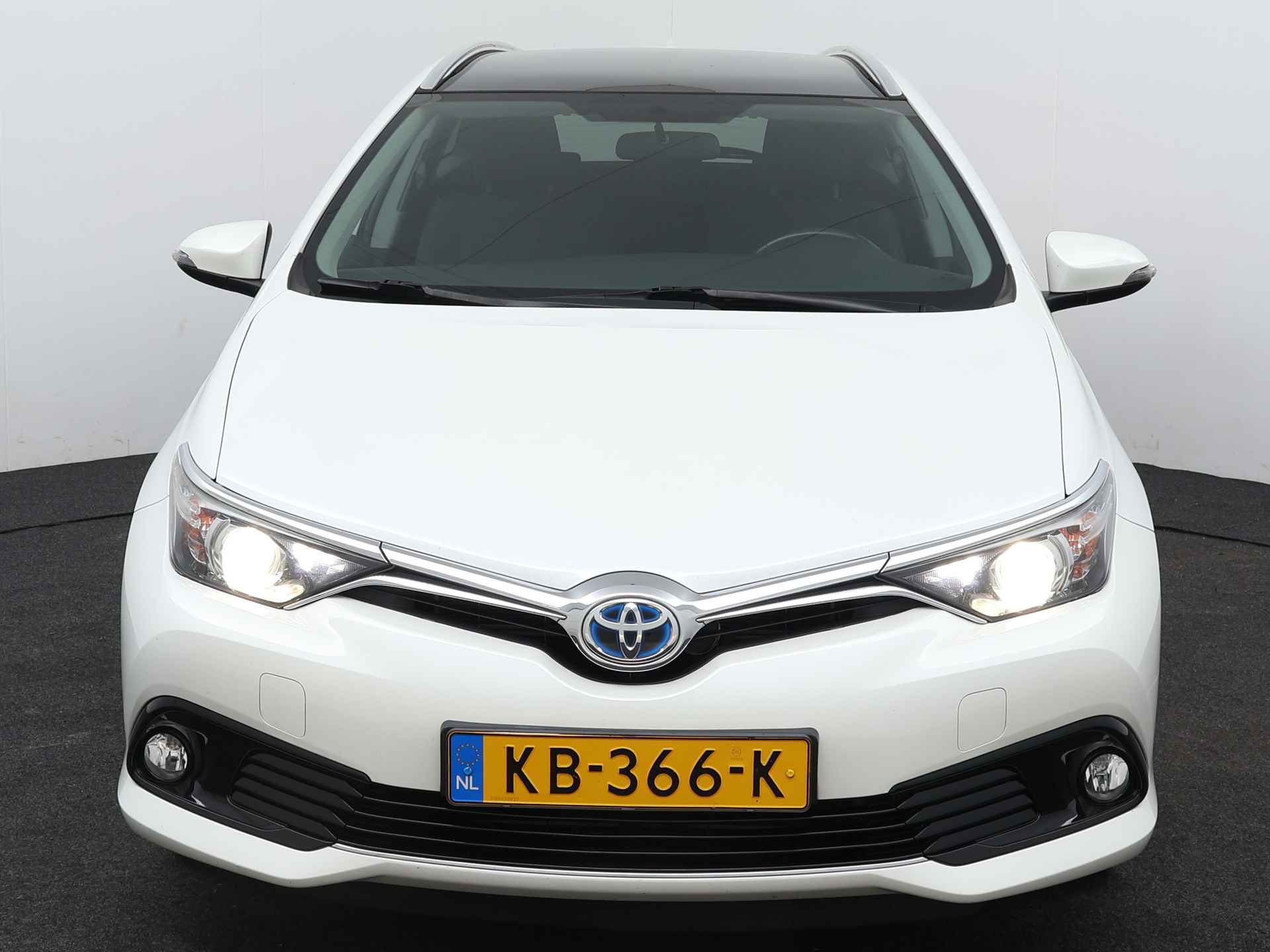 Toyota Auris Touring Sports 1.8 Hybrid Trend | Panoramadak | Navigatie | Camera | LM Velgen | - 28/42