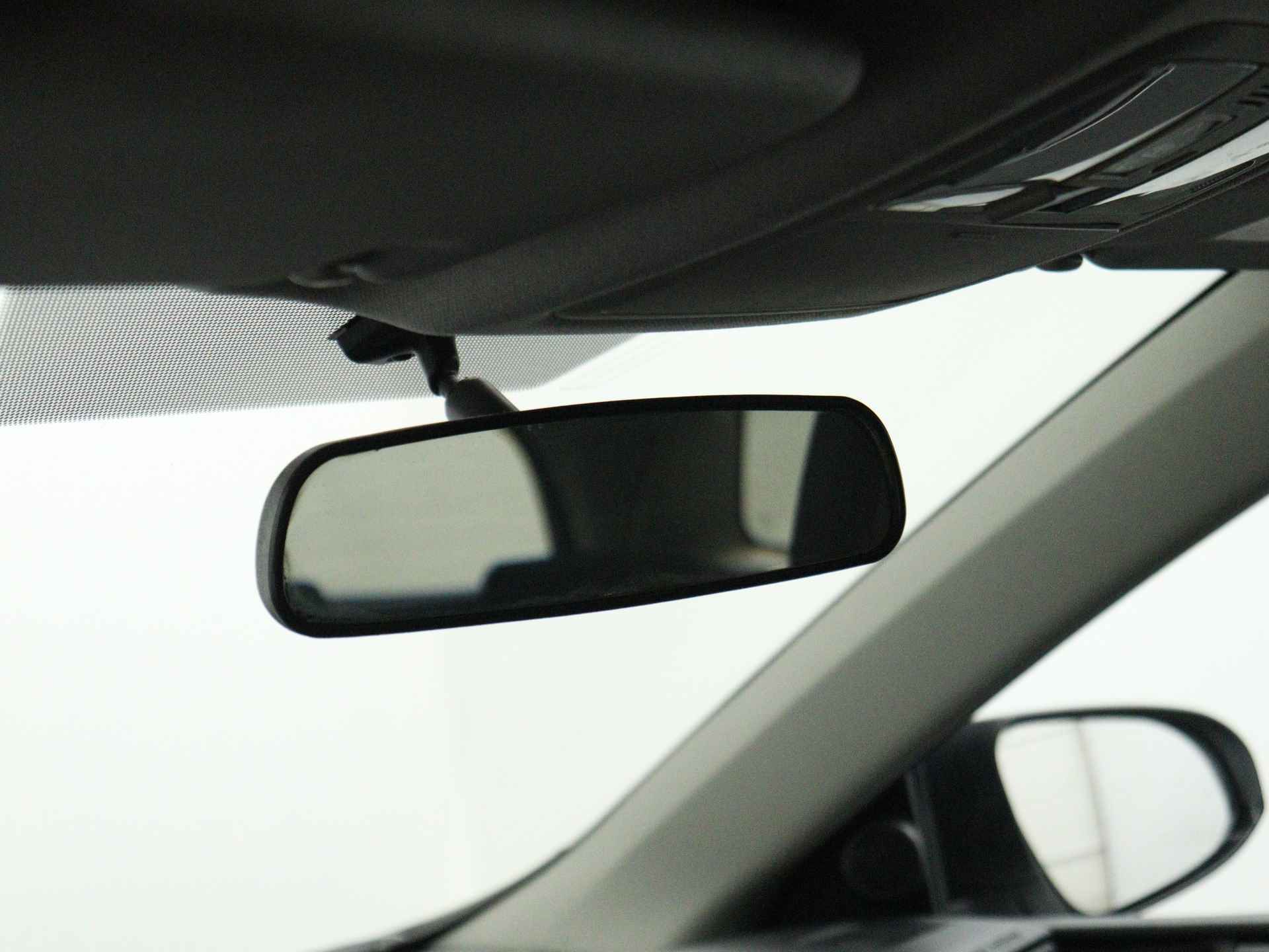 Toyota Auris Touring Sports 1.8 Hybrid Trend | Panoramadak | Navigatie | Camera | LM Velgen | - 32/42