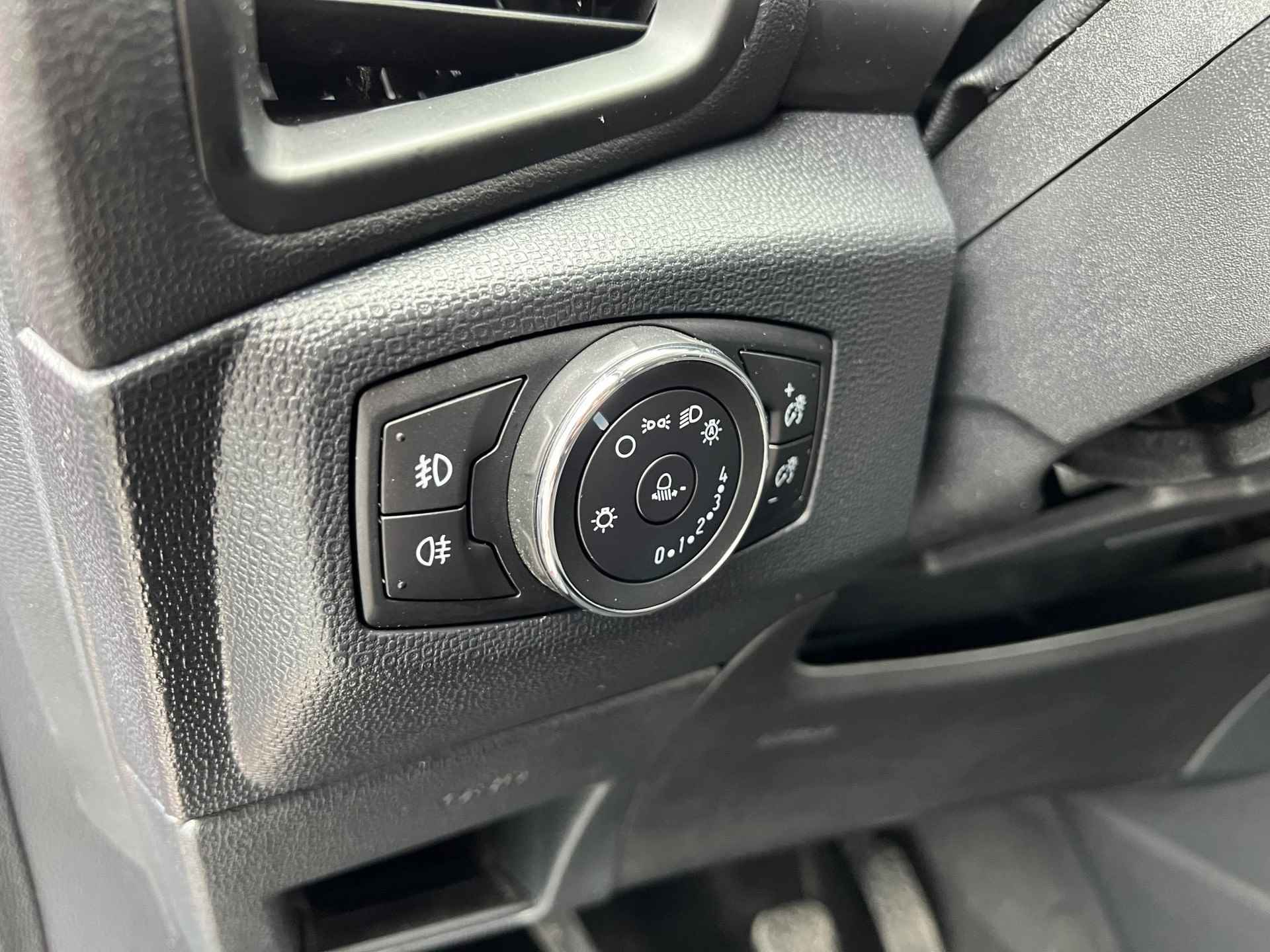 Ford EcoSport 1.0 EcoBoost 125 Titanium | Navigatie | Stoel- en Stuurverwarming | Carplay | - 26/34