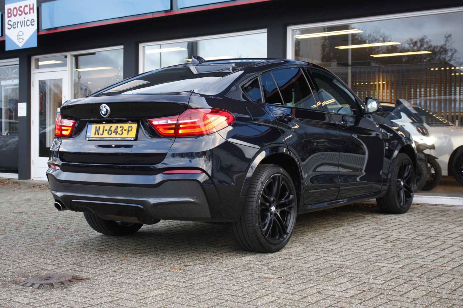 BMW X4 xDrive20d High Executive | M-pakket | HUD | Leder | Groot navi | - 4/45