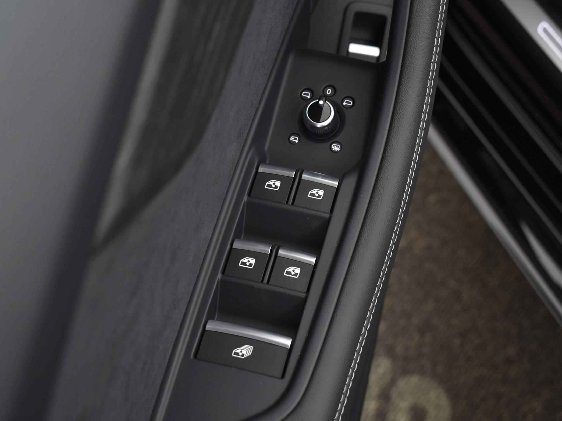 Audi A5 Cabriolet 40 TFSI S edition 204 PK · MEGA Sale · Massage stoelen · Sportstoelen Leder/Alcantara · Ass.Pakket Parking - 12/35