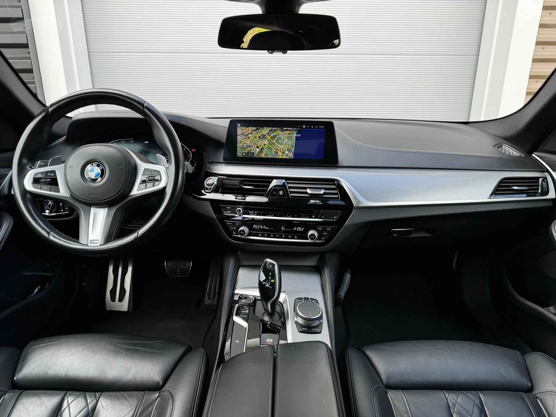 BMW 5-serie 520i High Executive M Sport Origineel NL - 10/22