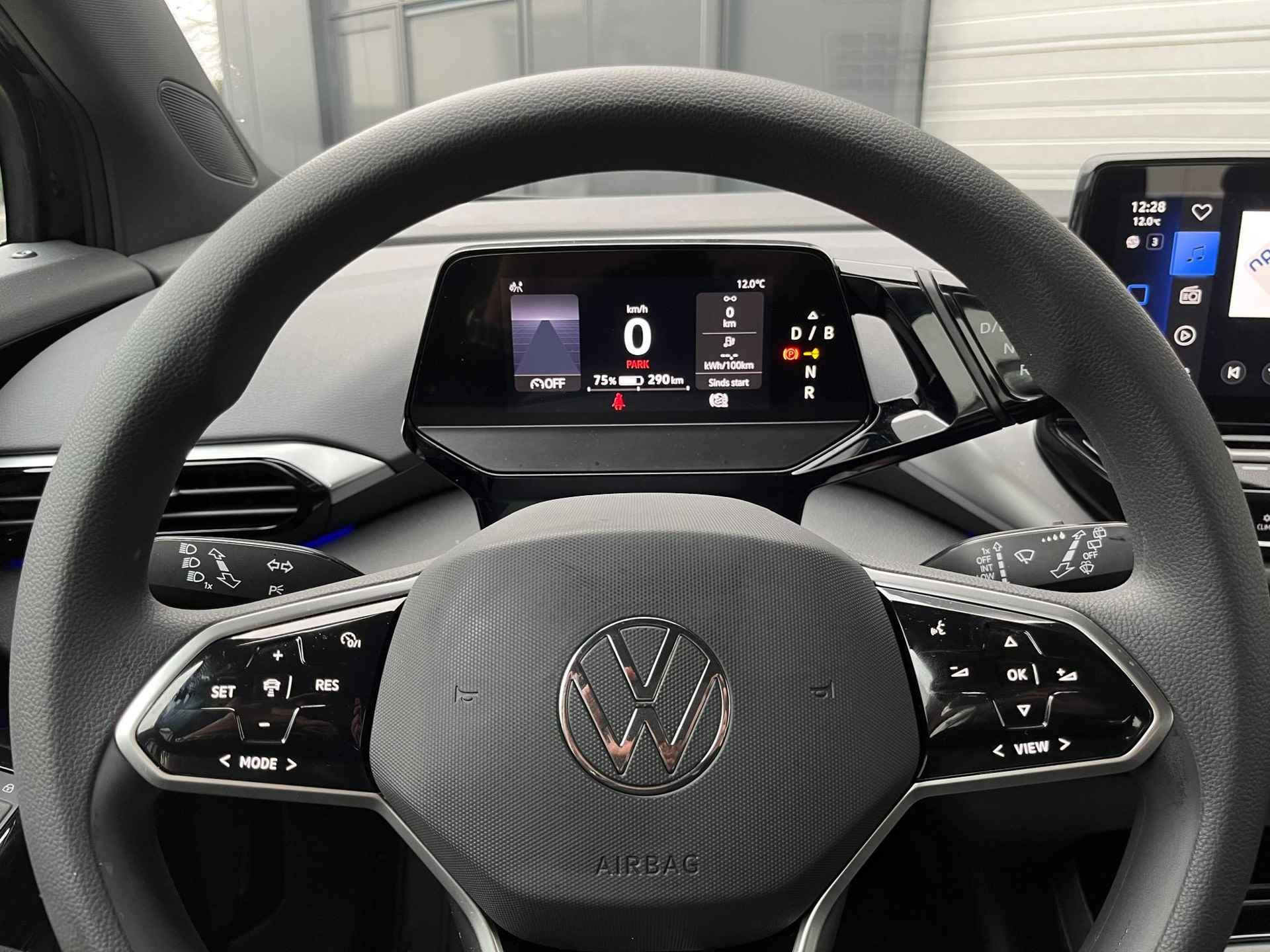 Volkswagen ID.4 Pro 77 kWh 174 PK | Apple Carplay | Android Auto | Camera | Keyless | Parkeersensoren | Telefoon Draadloos Oplaadbaar | Adaptive Cruise Control | Navigatie | Climatronic | - 9/23