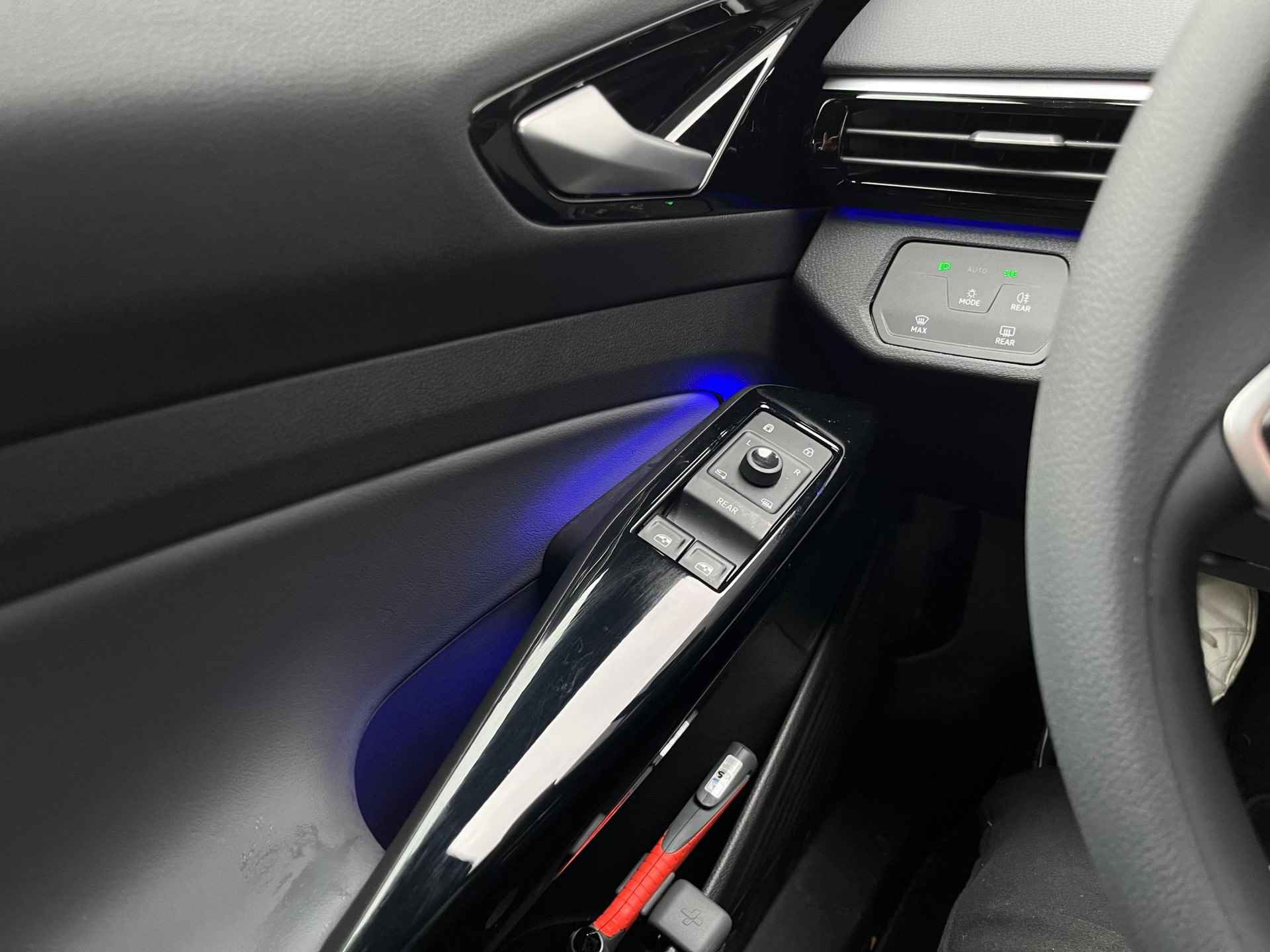 Volkswagen ID.4 Pro 77 kWh 174 PK | Apple Carplay | Android Auto | Camera | Keyless | Parkeersensoren | Telefoon Draadloos Oplaadbaar | Adaptive Cruise Control | Navigatie | Climatronic | - 12/23