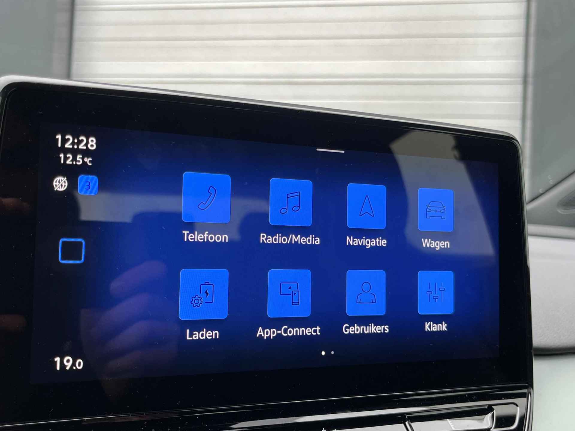 Volkswagen ID.4 Pro 77 kWh 174 PK | Apple Carplay | Android Auto | Camera | Keyless | Parkeersensoren | Telefoon Draadloos Oplaadbaar | Adaptive Cruise Control | Navigatie | Climatronic | - 14/23