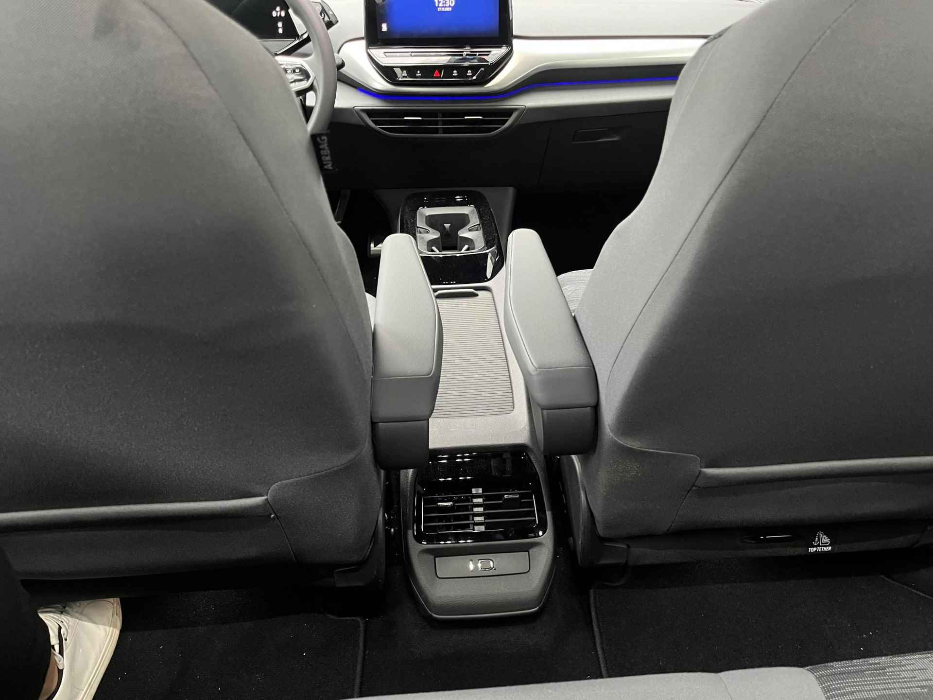 Volkswagen ID.4 Pro 77 kWh 174 PK | Apple Carplay | Android Auto | Camera | Keyless | Parkeersensoren | Telefoon Draadloos Oplaadbaar | Adaptive Cruise Control | Navigatie | Climatronic | - 21/23