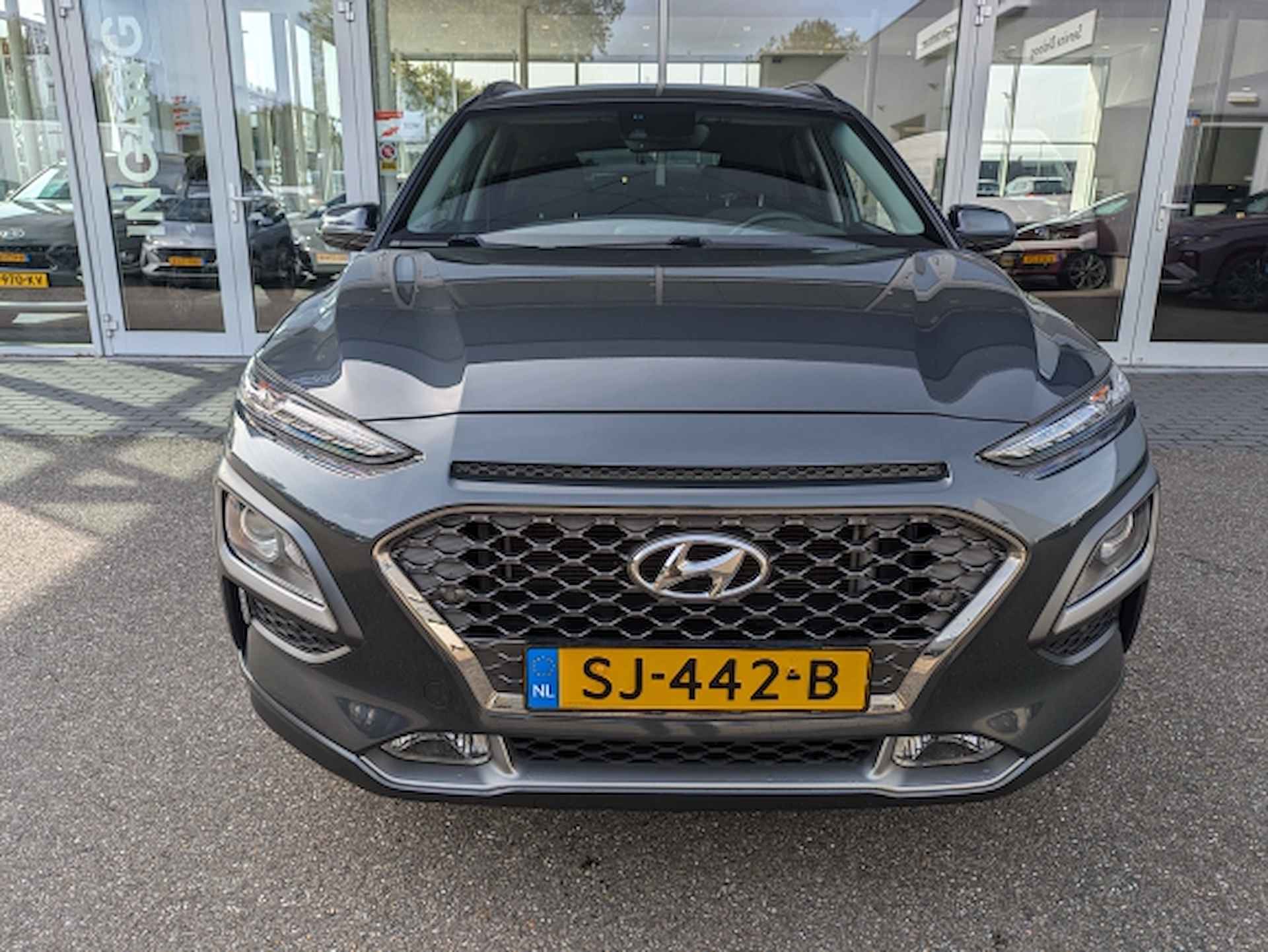 Hyundai Kona 1.0 T-GDI 120pk 2WD Fashion | Navigatie - 2/20