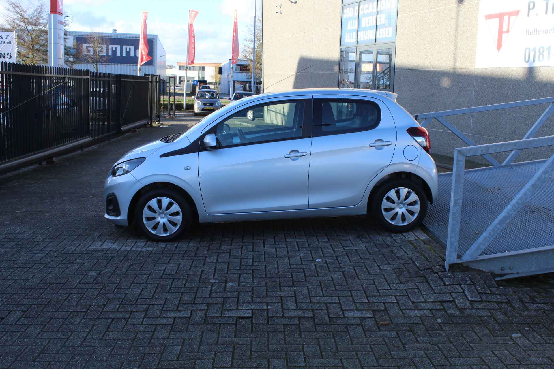 Peugeot 108 1.0 e-VTi Active Navigatie/Mistlampen/Airco/Elektrisch pakket/Orig. NL auto - 4/17