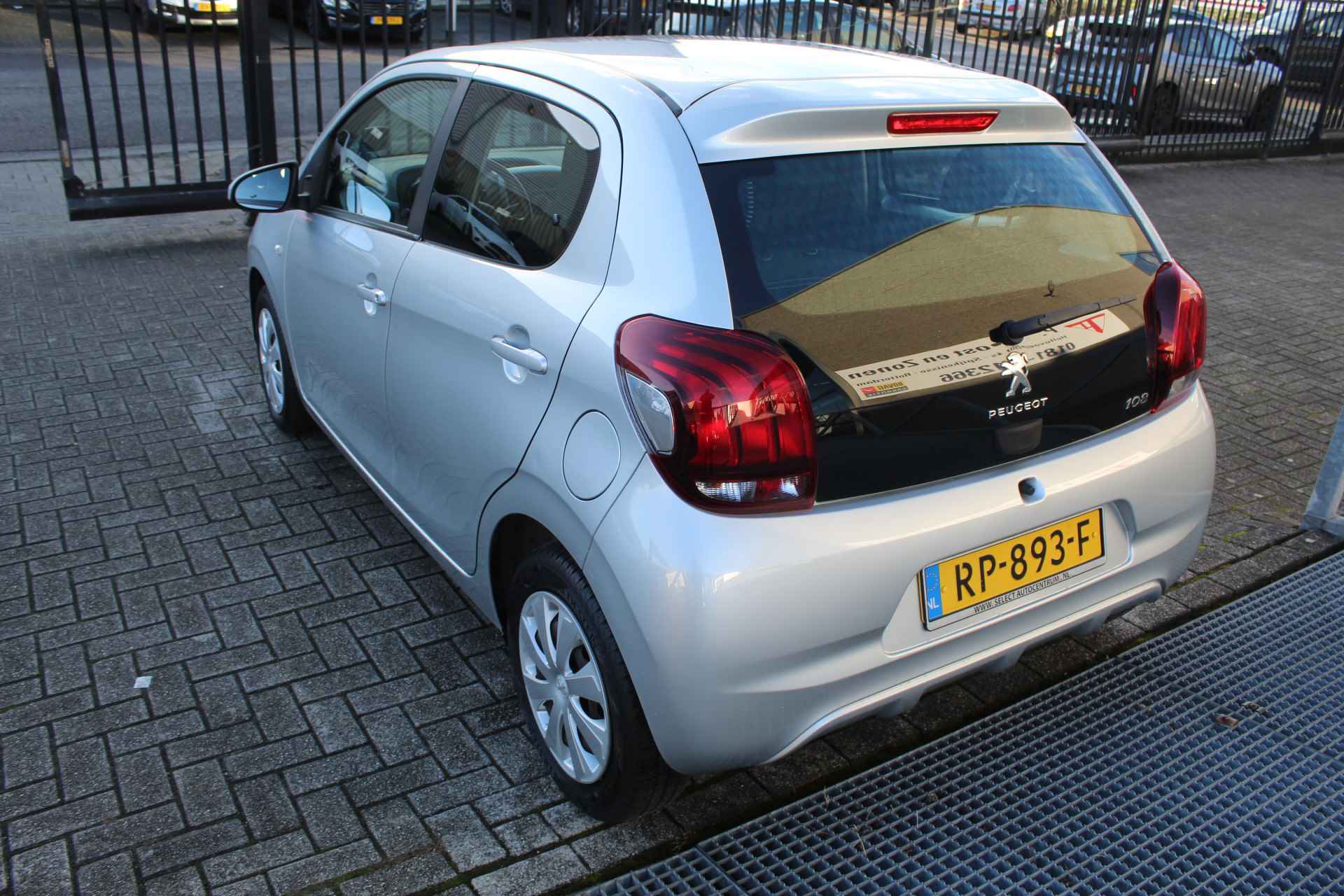 Peugeot 108 1.0 e-VTi Active Navigatie/Mistlampen/Airco/Elektrisch pakket/Orig. NL auto - 8/17