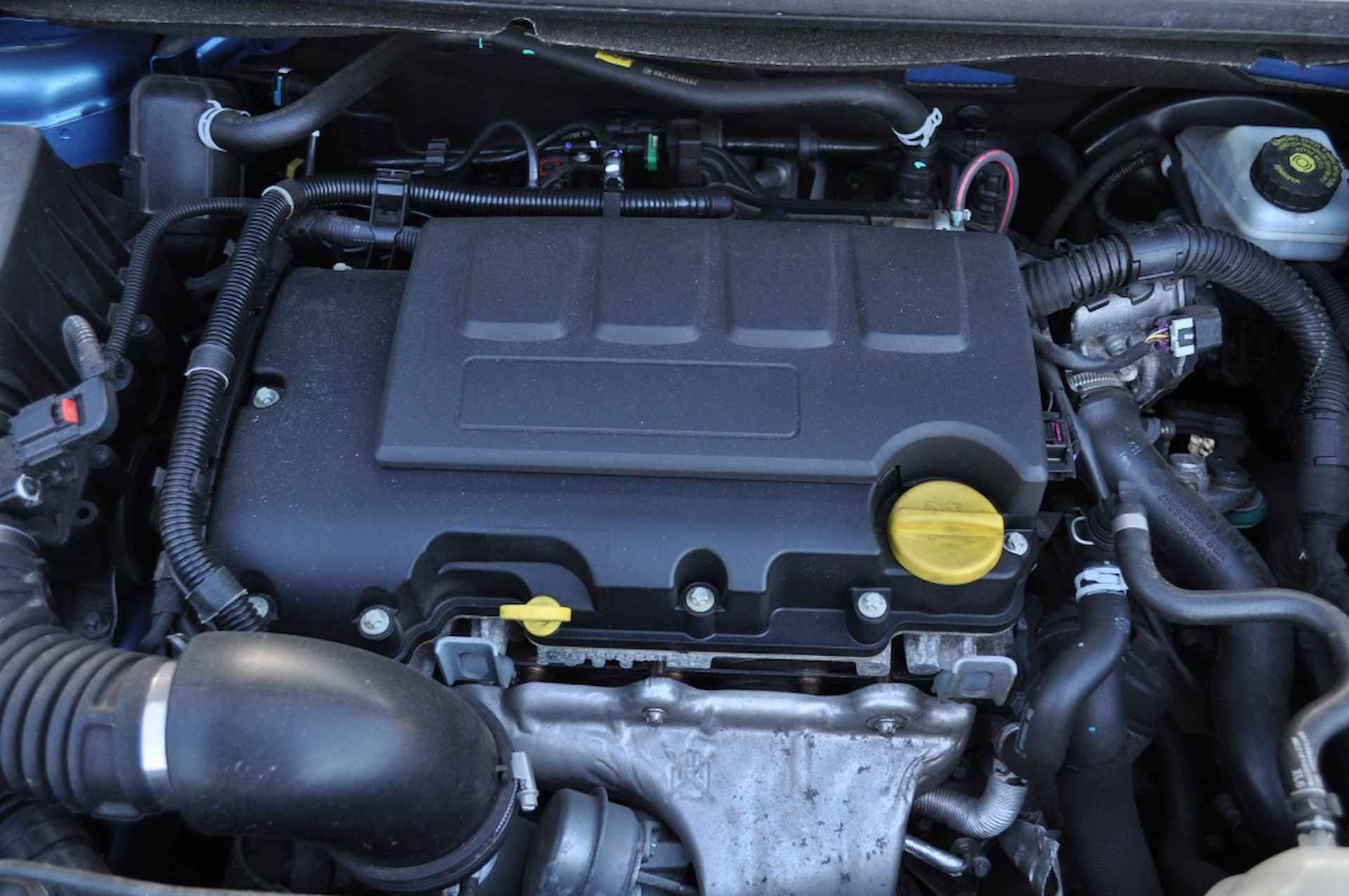 Opel CORSA-E 1,4 Turbo Favourite Act Pdc Lmv - 17/17