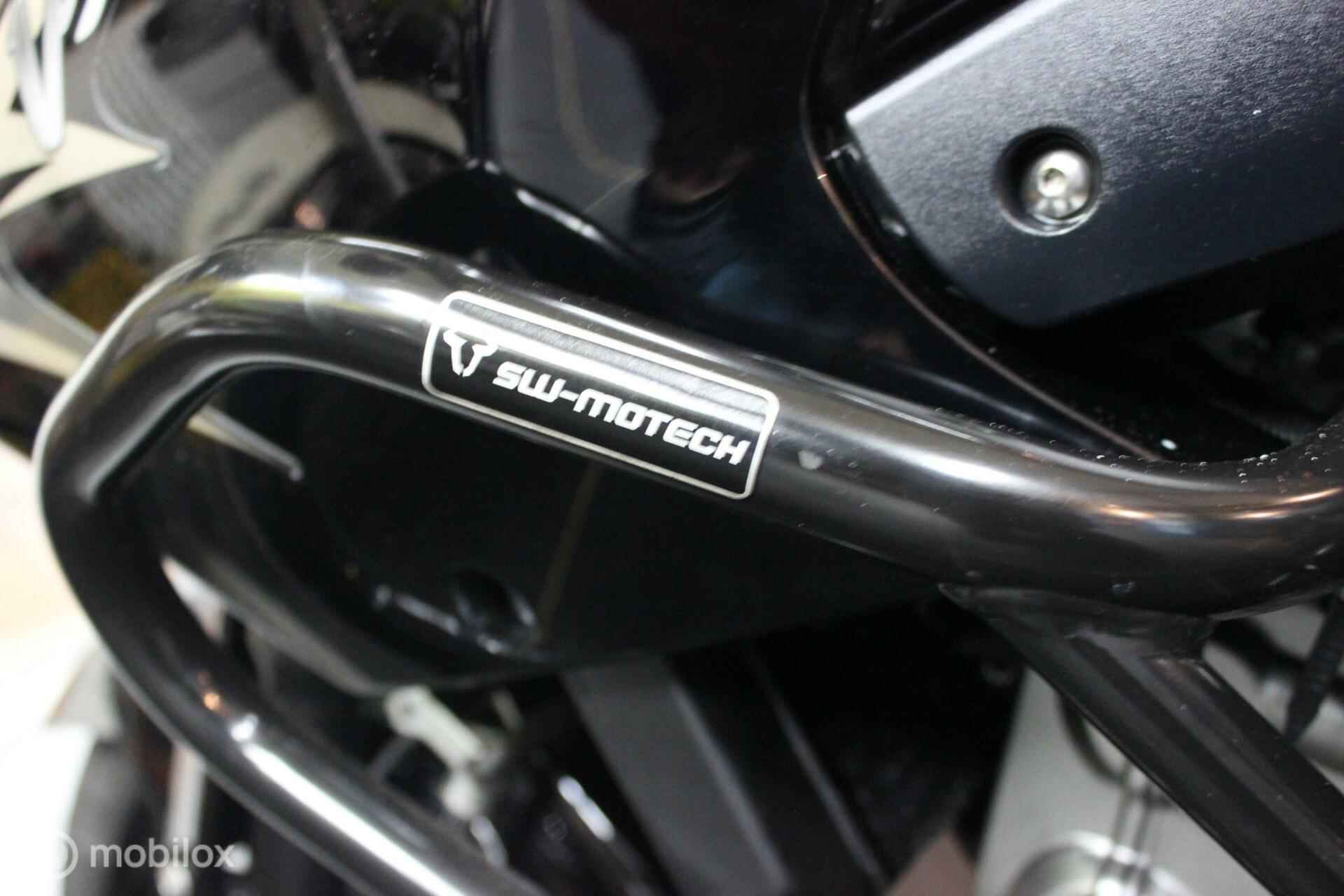 Suzuki DL 650 V-Strom - 3/8