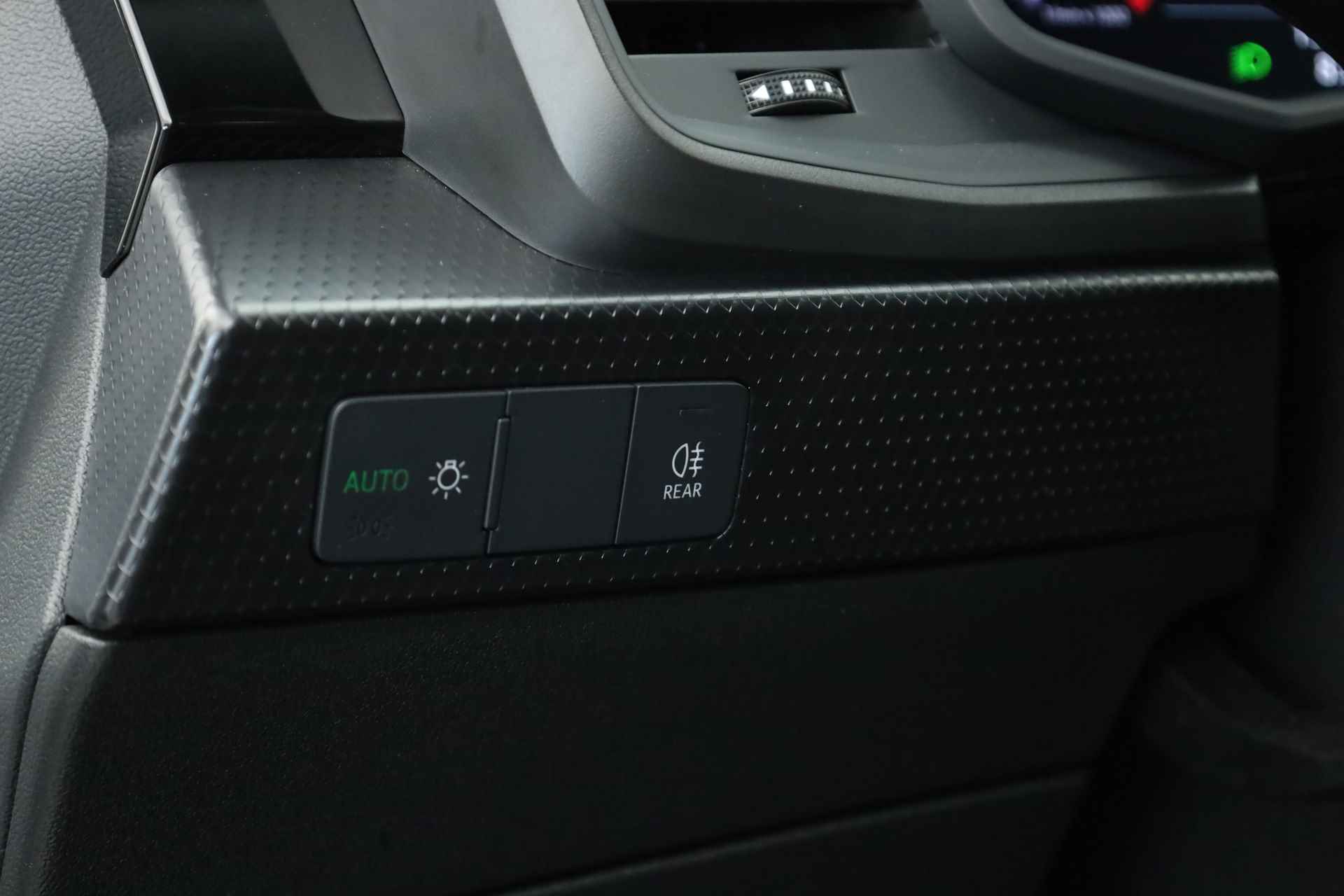 Audi A1 Sportback 30 TFSI S Line Automaat | Navi | Stoelverw. | PDC V+A | Clima - 7/31