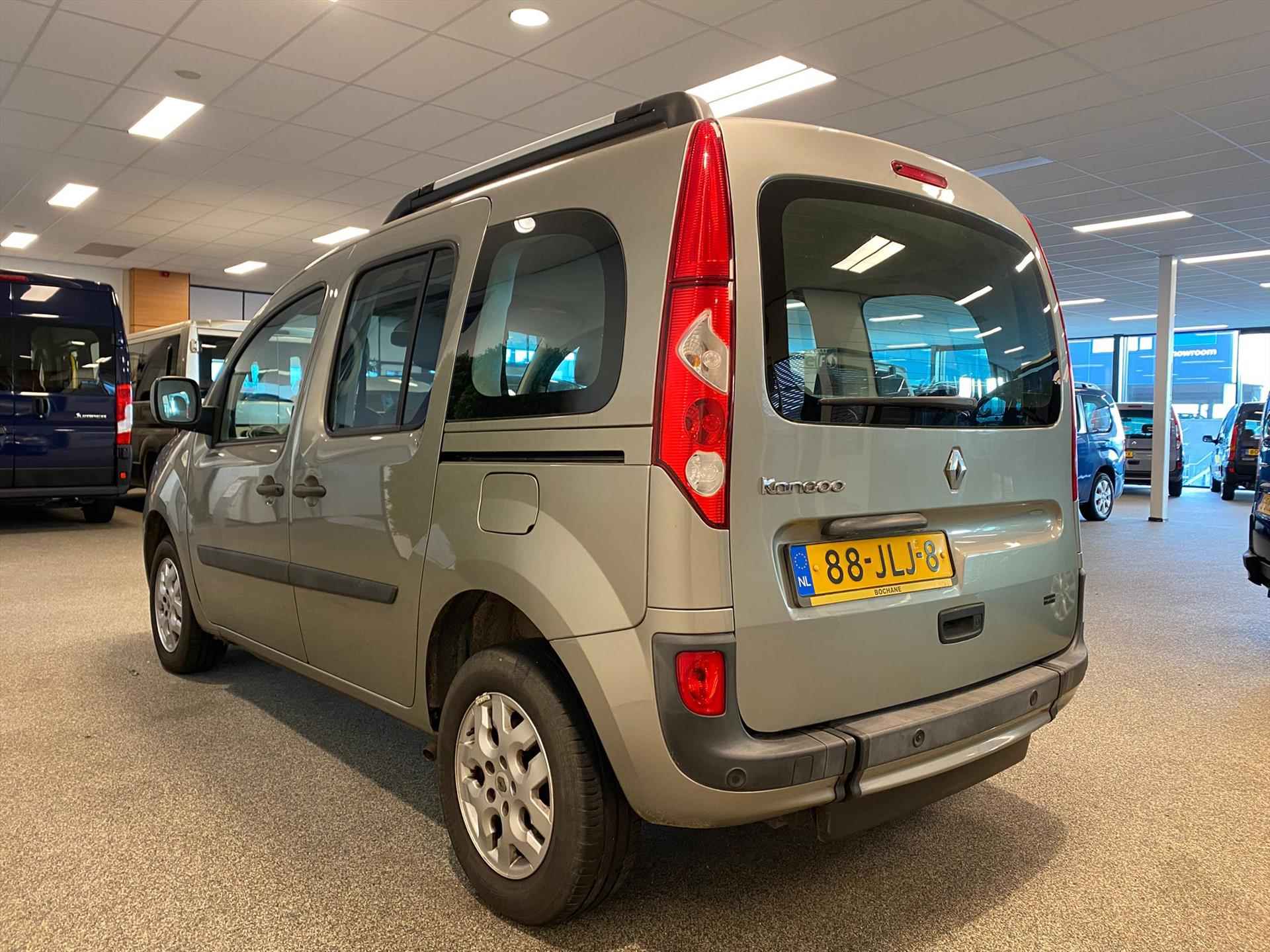 Renault Kangoo Rolstoelauto Automaat - 16/30