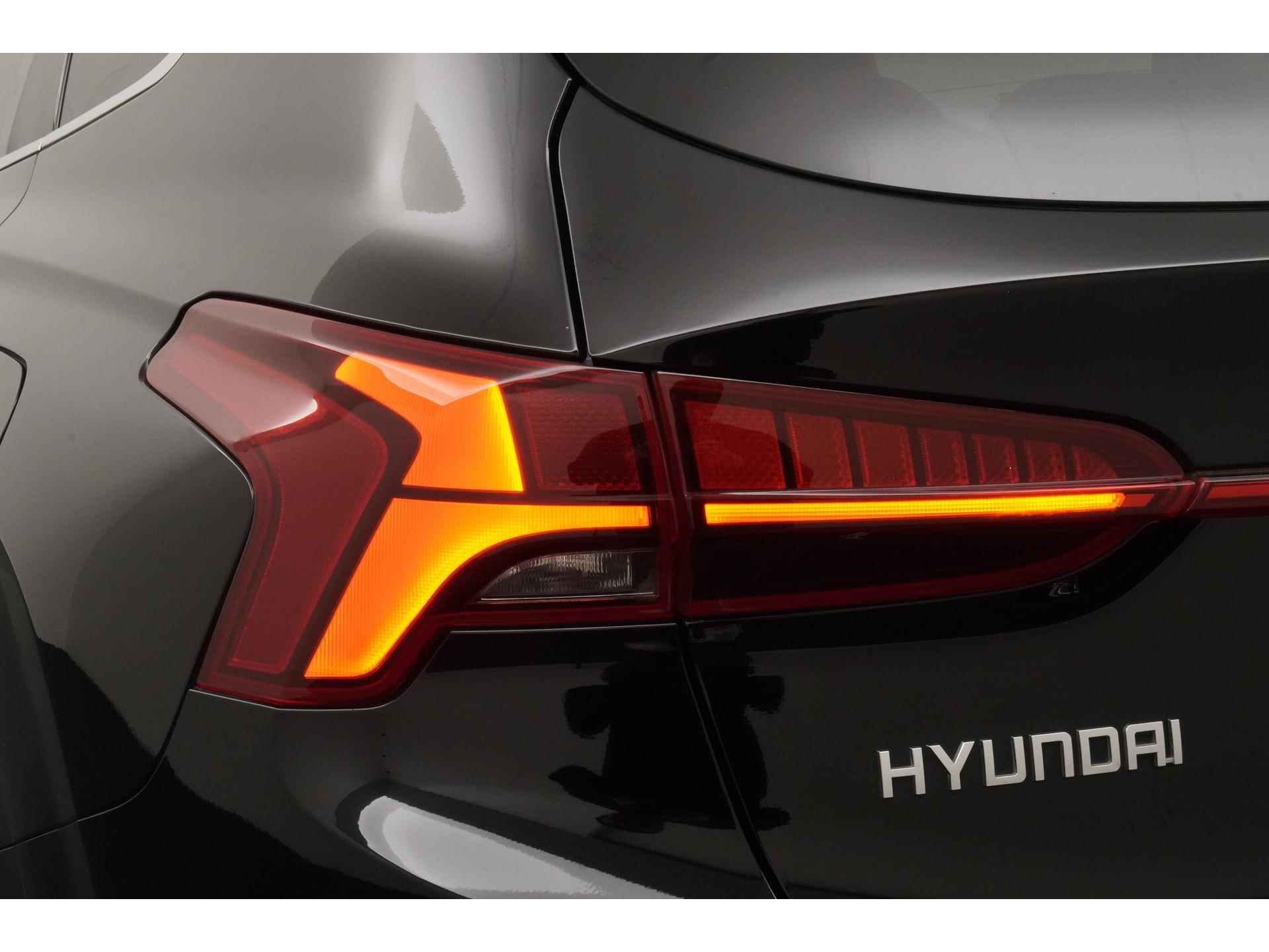 Hyundai Santa Fe 1.6 T-GDI PHEV Premium | Panoramadak | Zondag Open! - 24/58