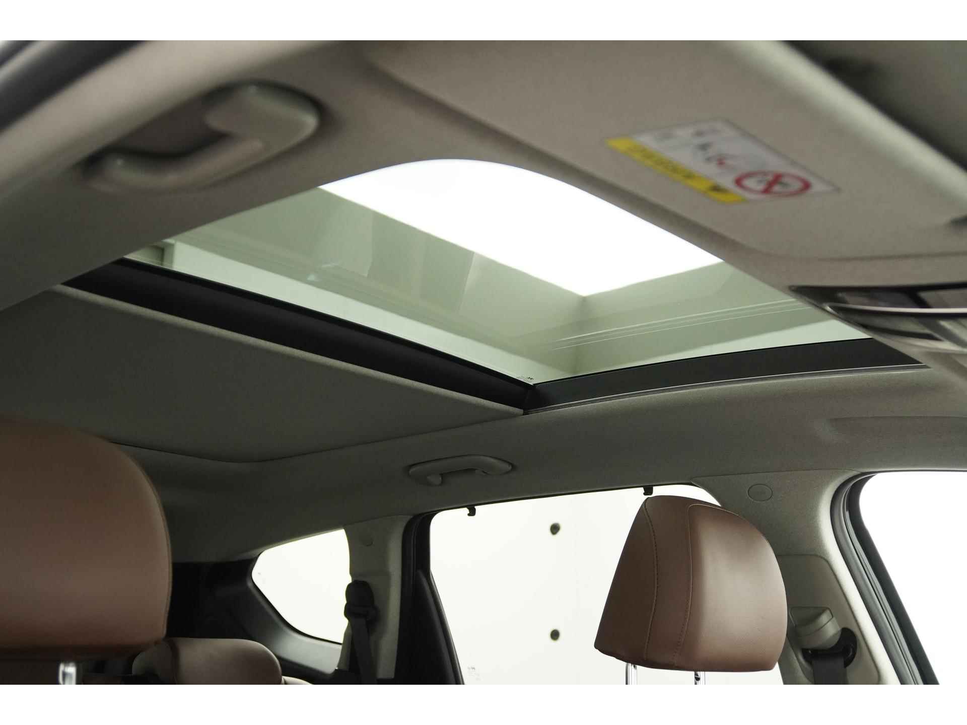 Hyundai Santa Fe 1.6 T-GDI PHEV Premium | Panoramadak | Zondag Open! - 31/58