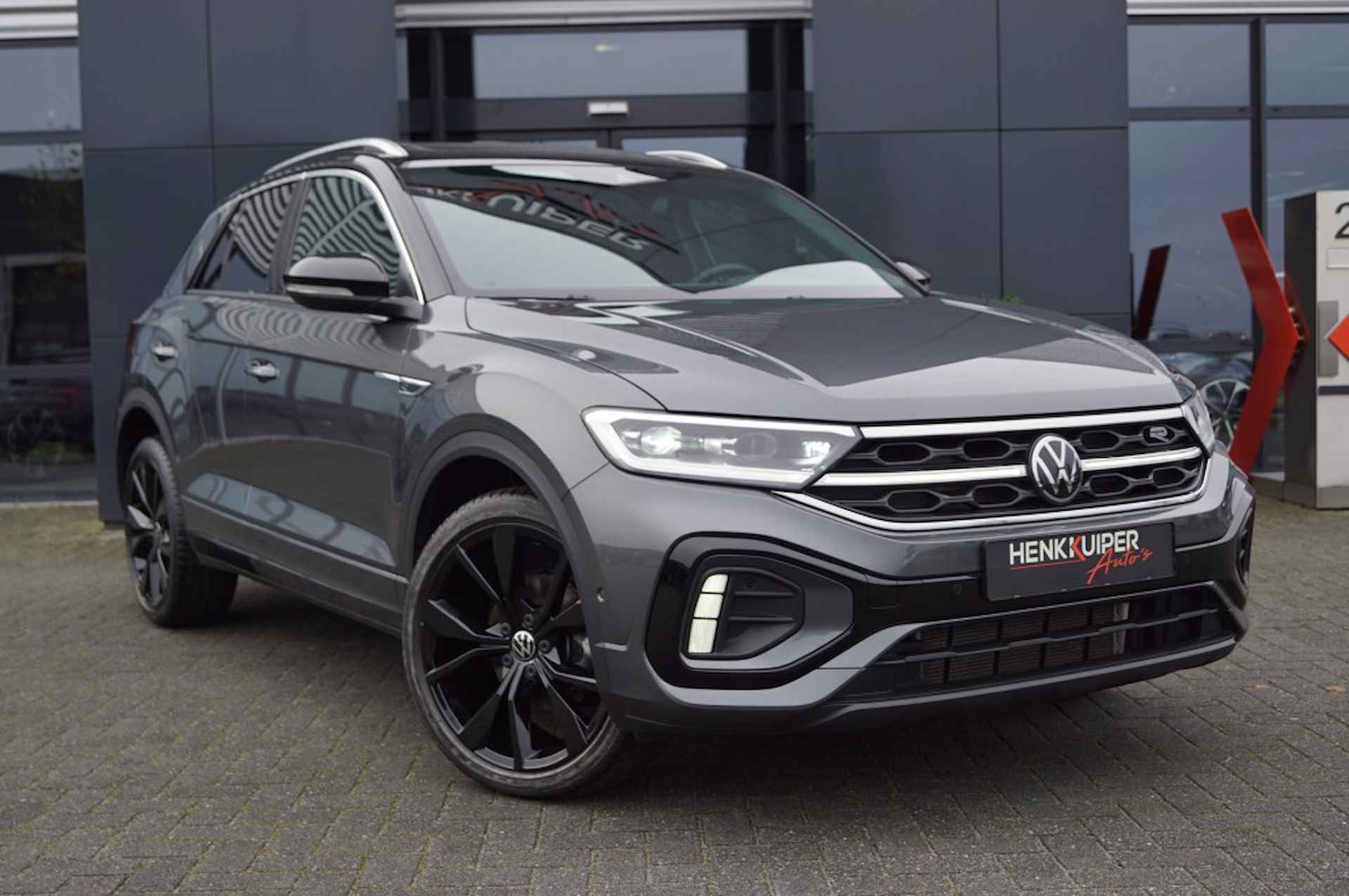 VOLKSWAGEN T-roc 1.5 TSI DSG R-LIne /Panodak /Topsportstoelen/ IQ LED/Key-less/19 - 10/51