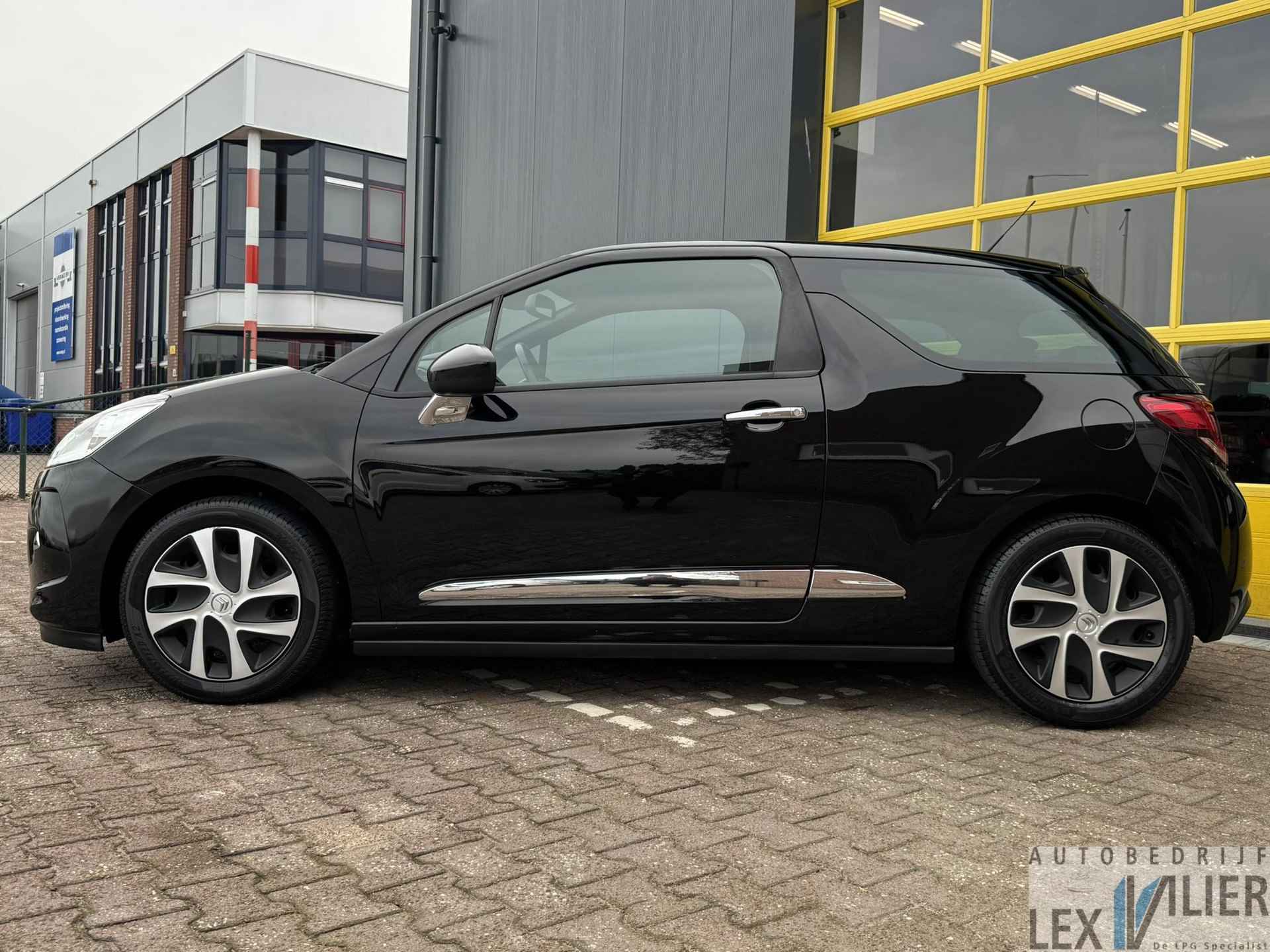 Citroen DS3 1.2 VTi Business - 2/16