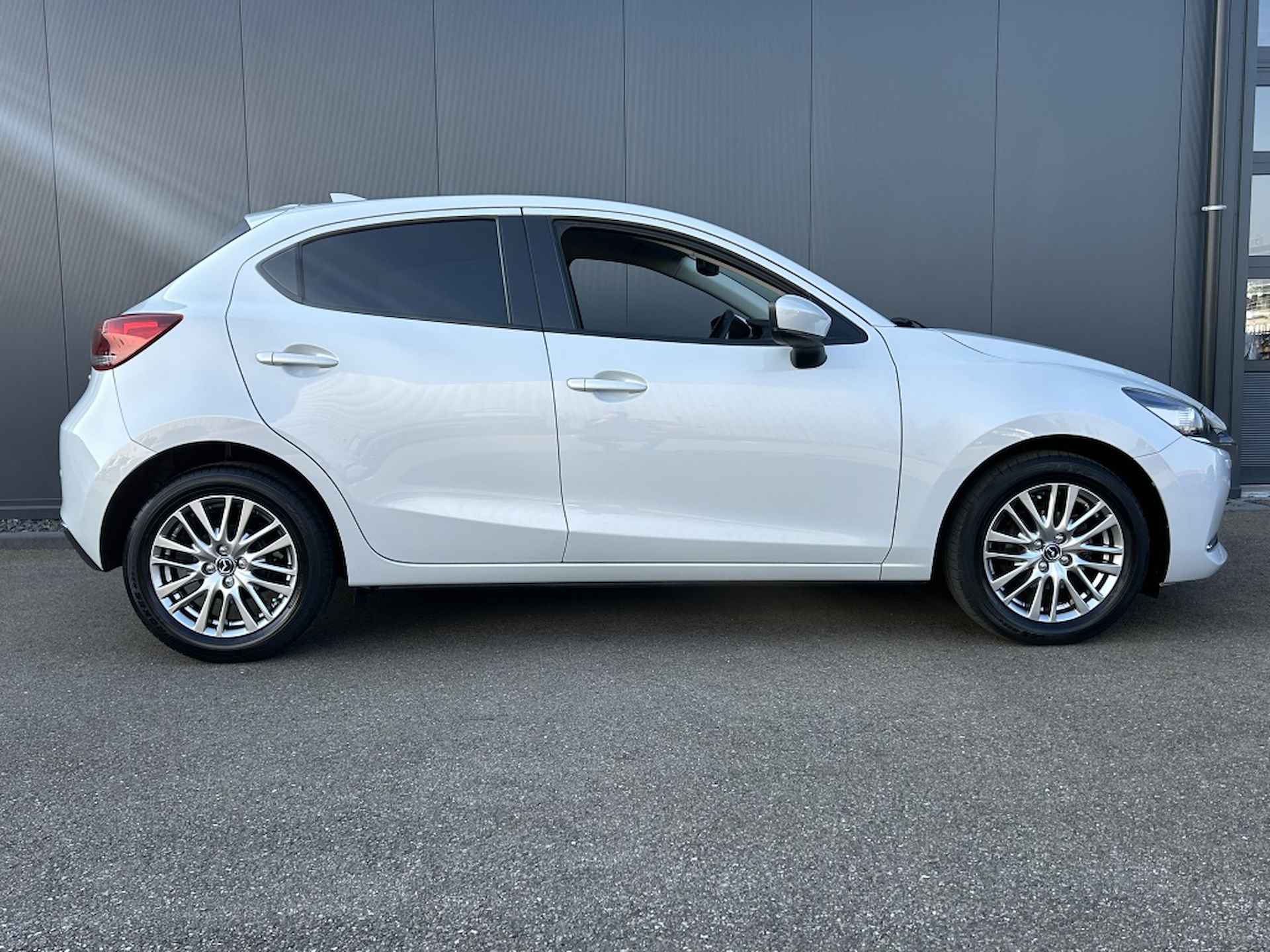 Mazda 2 1.5 Skyact-G Luxury - 10/27