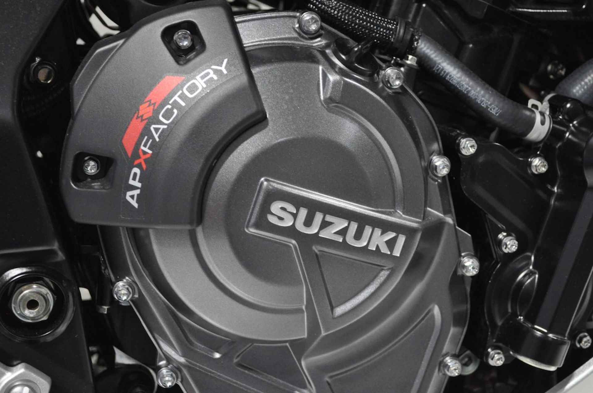 SUZUKI Gsx-8r DEMO - 15/19