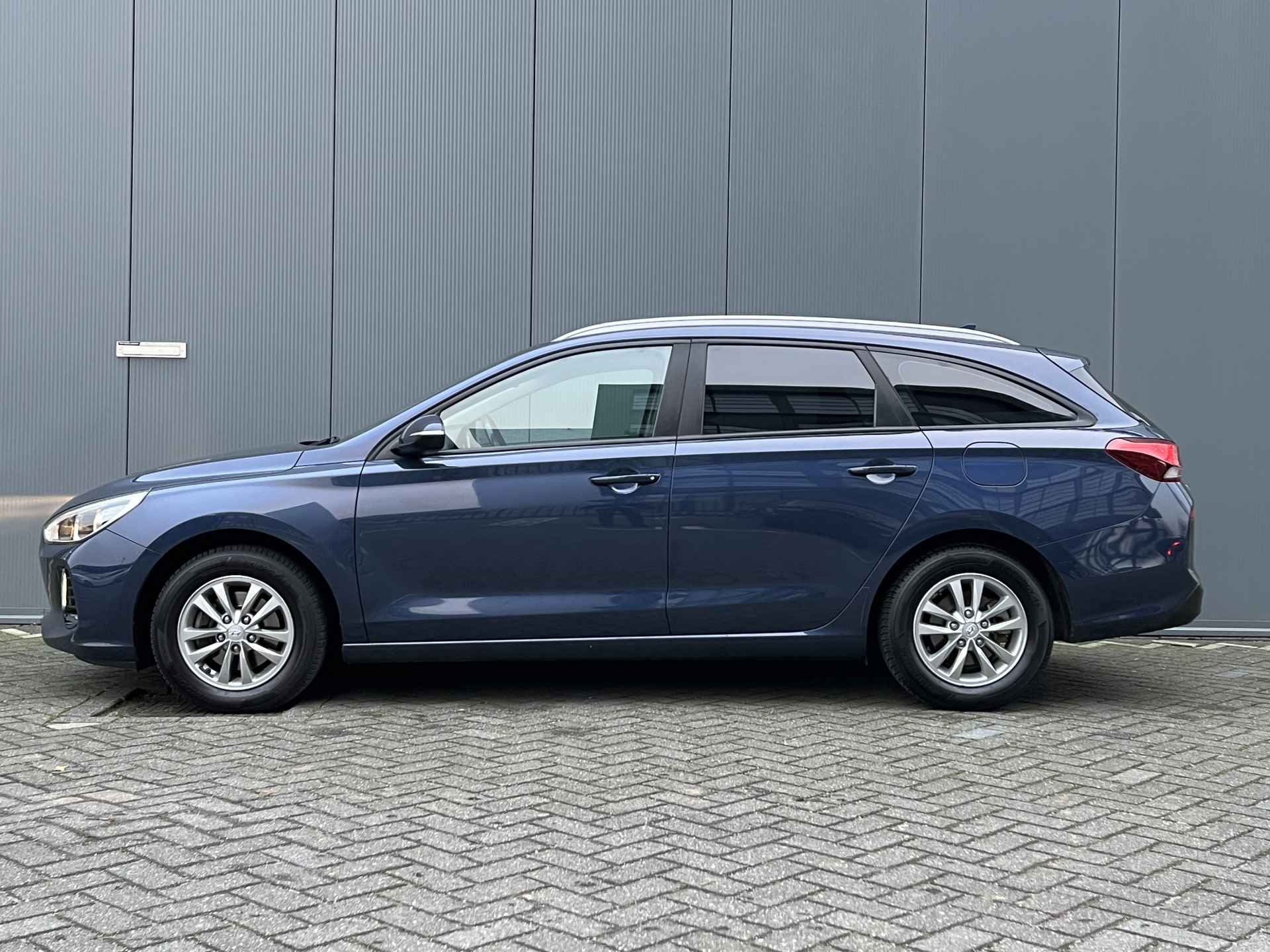 Hyundai i30 Wagon 1.0 T-GDI 120pk Comfort | Camera | Navigatie | Carplay | Cruise controle | Climate controle | Privacy Glass | Parkeersenso - 2/26