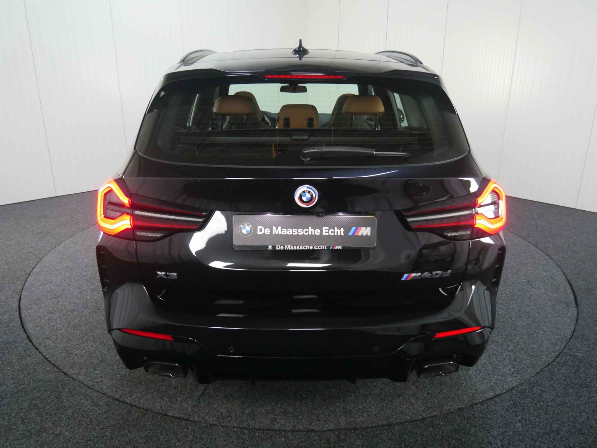 BMW X3 M40d xDrive High Executive Automaat / BMW M 50 Jahre uitvoering / Panoramadak / Laserlight / Trekhaak / M Sportstoelen / Adaptief M Onderstel / Parking Assistant Plus - 8/42