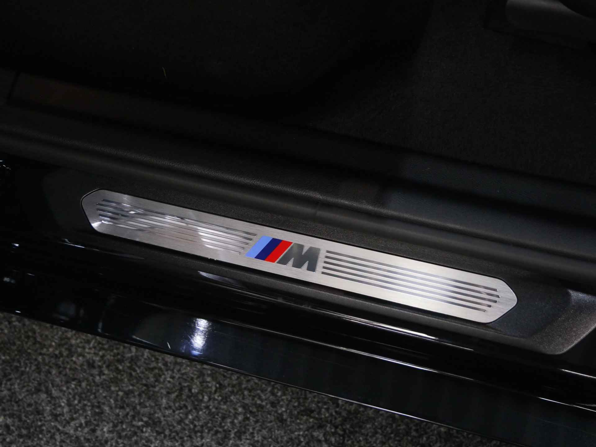 BMW X3 M40d xDrive High Executive Automaat / BMW M 50 Jahre uitvoering / Panoramadak / Laserlight / Trekhaak / M Sportstoelen / Adaptief M Onderstel / Parking Assistant Plus - 15/42