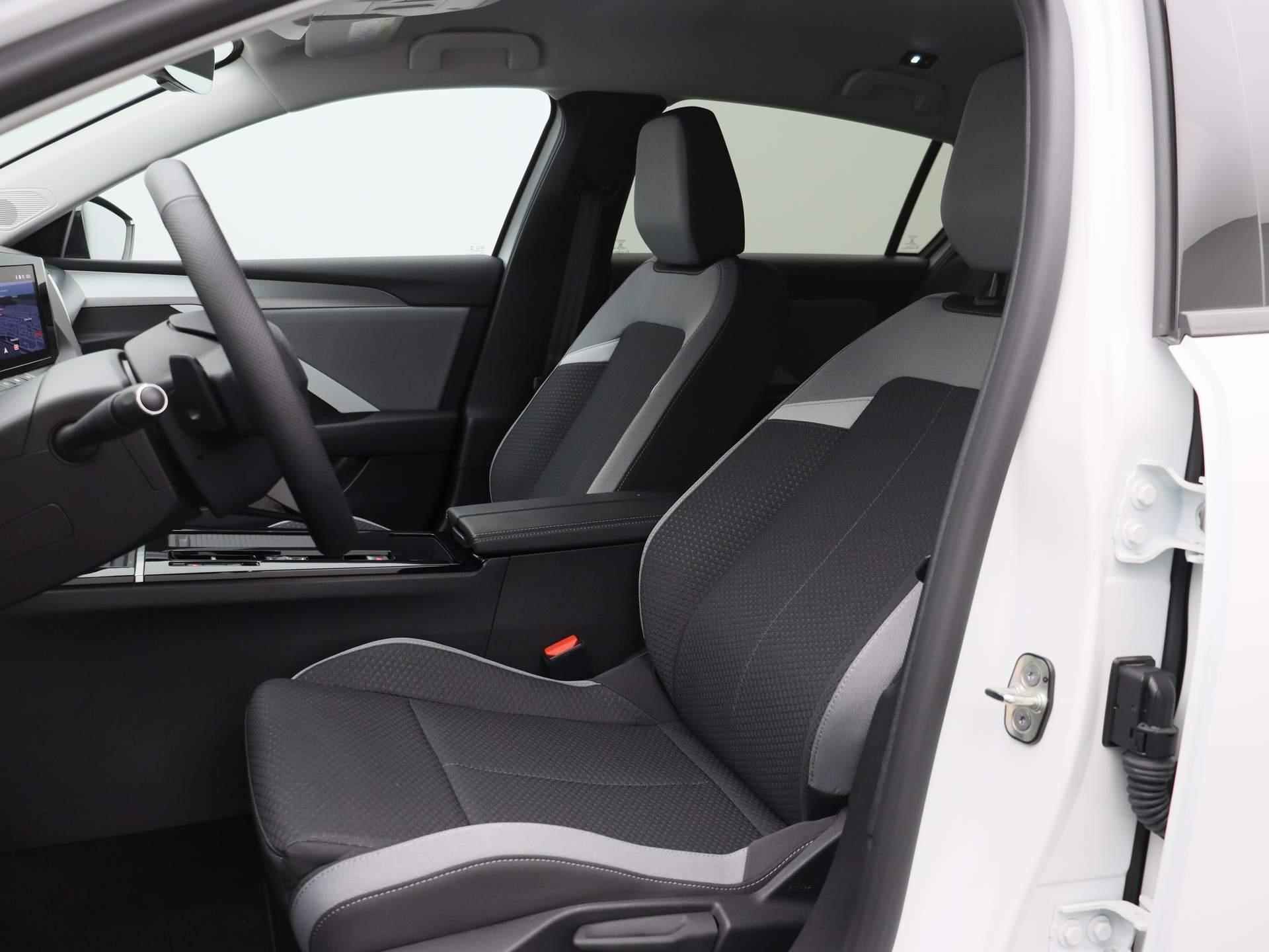 Opel Astra 1.6 Hybrid Edition | Navigatie | Camera | Climate control | Adaptieve Cruise Control - 25/31