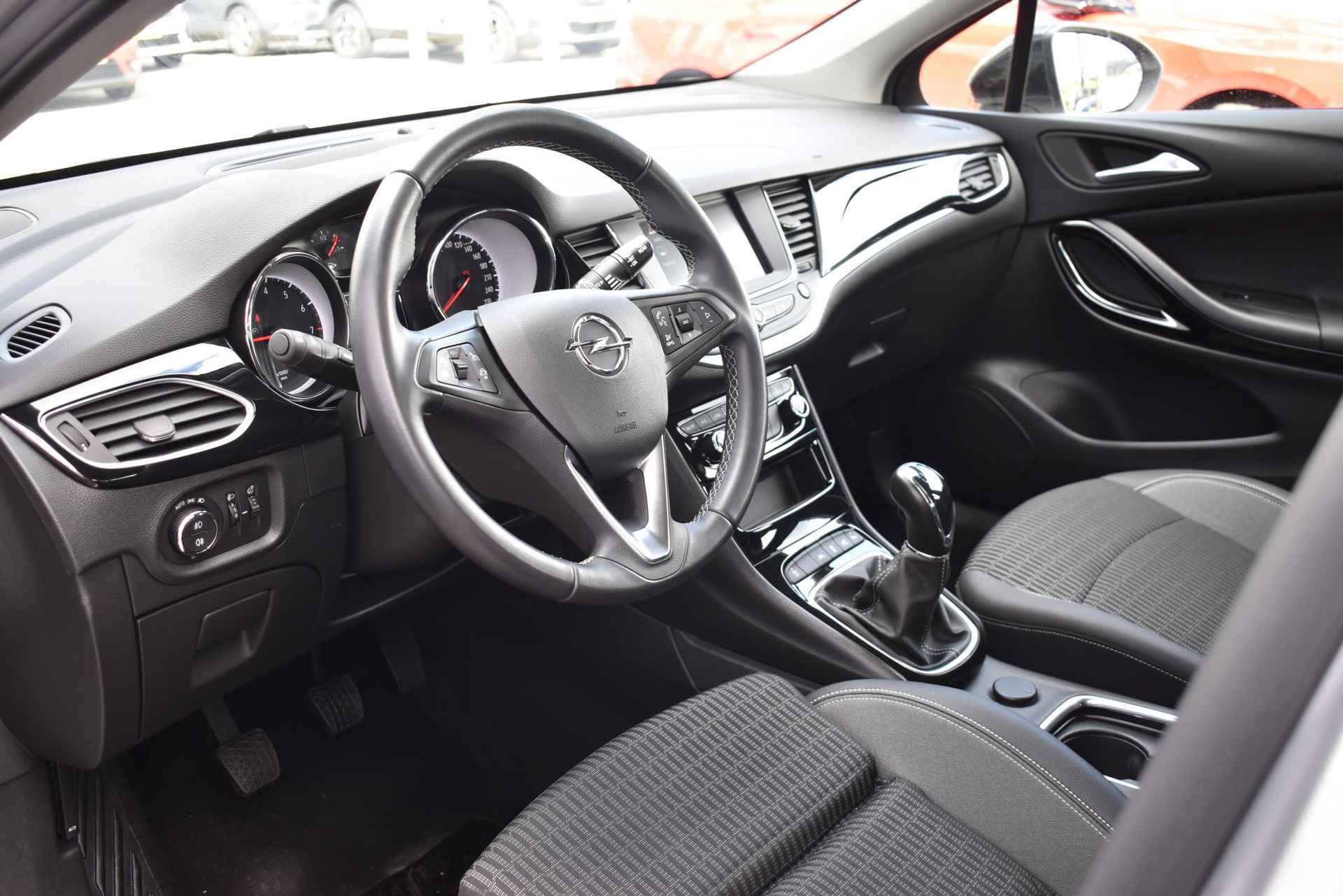 Opel Astra 1.2 turbo 130 pk Blitz Elegance / navi / camera / blis / ecc airco - 2/34