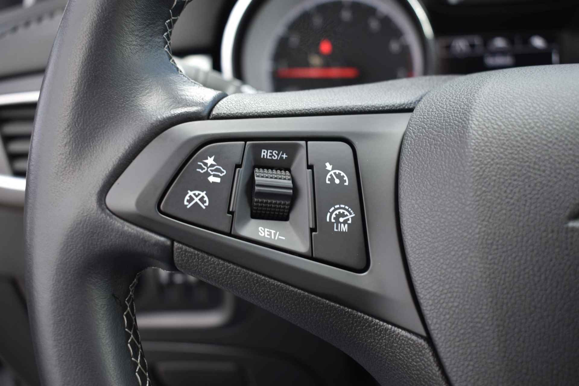Opel Astra 1.2 turbo 130 pk Blitz Elegance / navi / camera / blis / ecc airco - 16/34
