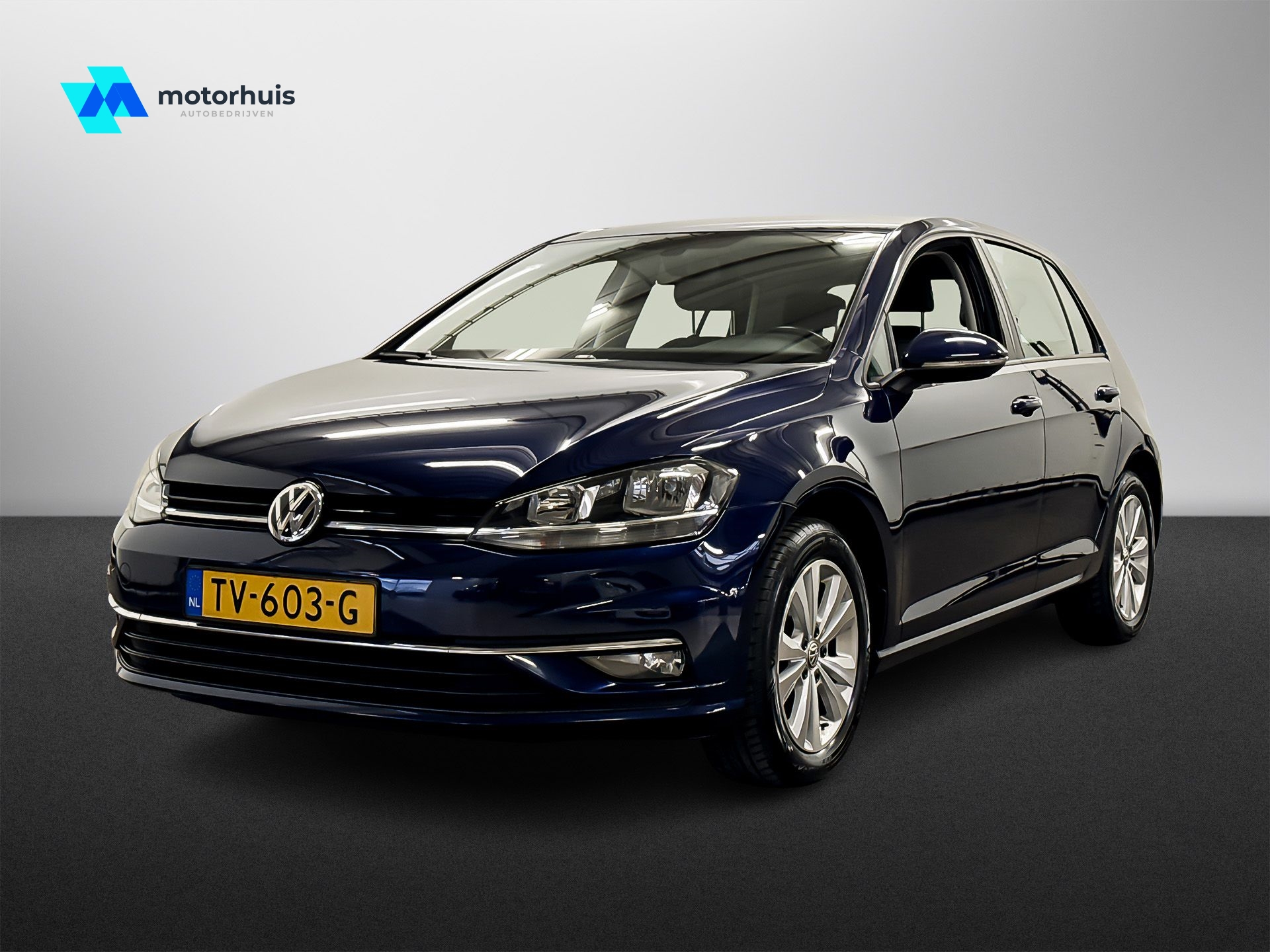 VOLKSWAGEN Golf 1.0 TSI 115PK COMFORTLINE BUSINESS NAVI TEL PDC TREKHAAK NAP