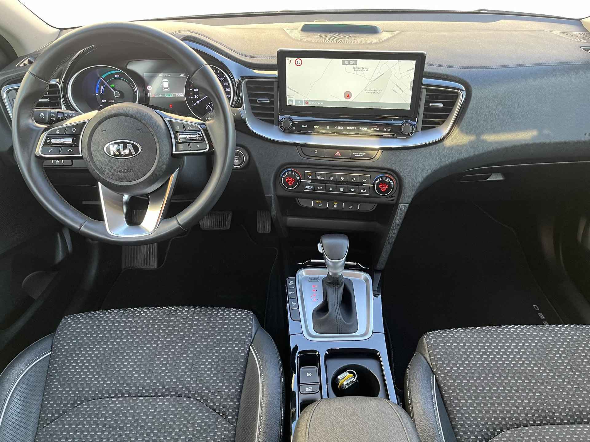 Kia XCeed 1.6 GDi PHEV DynamicLine / Fabrieksgarantie tot 16-10-2028 / Navigatie / Camera / Cruise Control Adaptief / Stoel- en stuurverwarming - 2/50