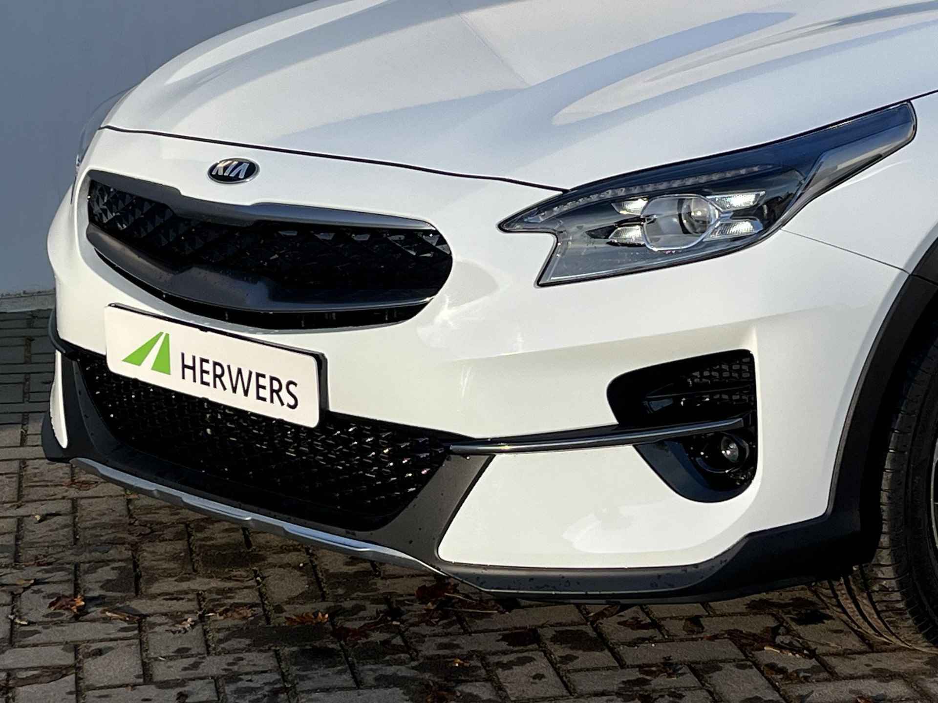 Kia XCeed 1.6 GDi PHEV DynamicLine / Fabrieksgarantie tot 16-10-2028 / Navigatie / Camera / Cruise Control Adaptief / Stoel- en stuurverwarming - 39/50