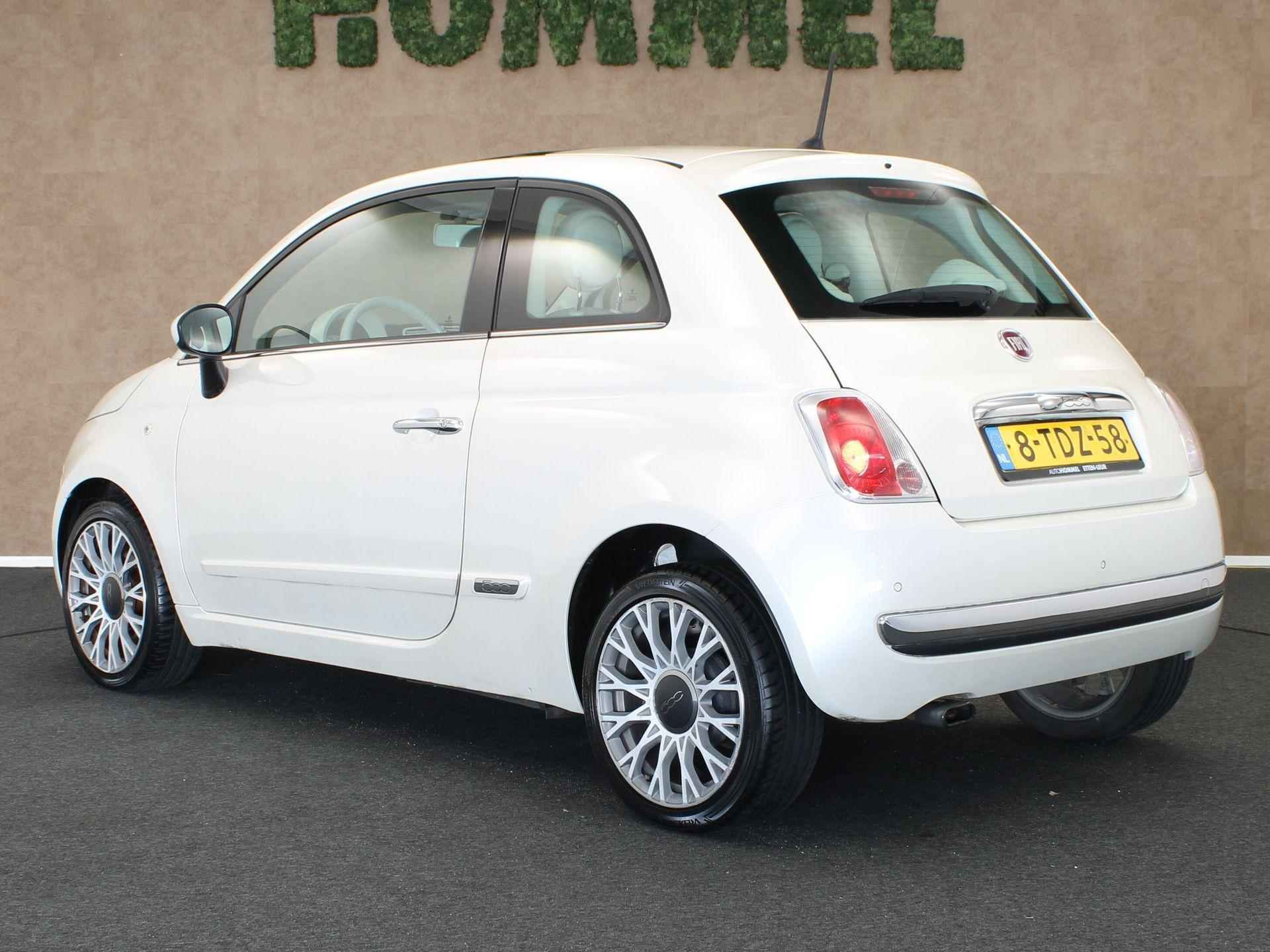 Fiat 500 0.9 TwinAir Lounge - ORIGINEEL NEDERLANDSE AUTO - PANORAMA DAK - LICHTMETALEN VELGEN 15 INCH - BLUETOOTH TELEFOONVOORBEREIDING - ELEKTRISCHE RAMEN VOORZIJDE - 10/29