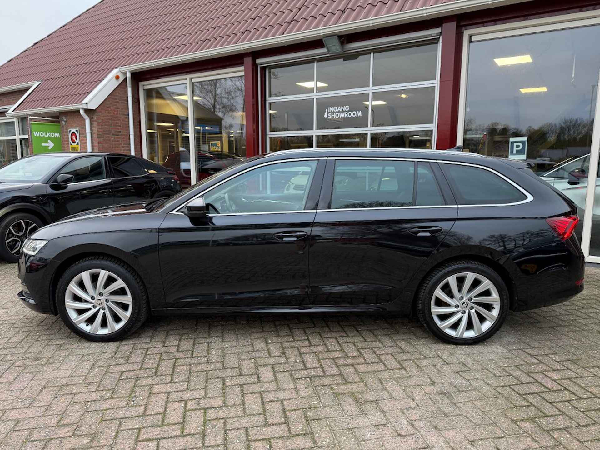 SKODA Octavia 1.5 E-TSI MILD-HYBRID COMBI STYLE 41.330 KM! - 4/37