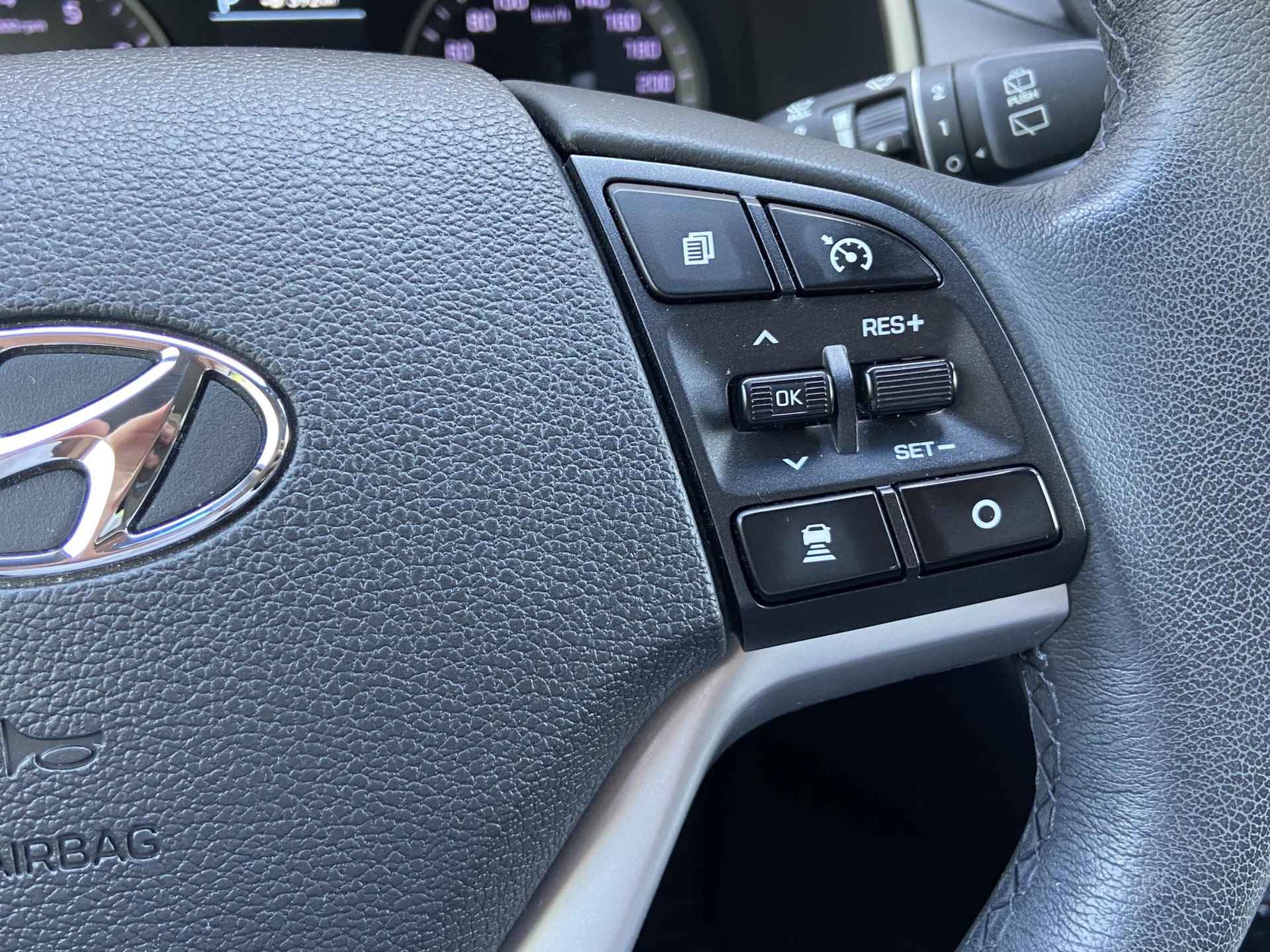 Hyundai Tucson 1.6 T-GDI 177 PK Premium | Lederen bekleding | 19''Lmv | Geïntegreerde navigatiesysteem | Camera + pdc || - 40/60