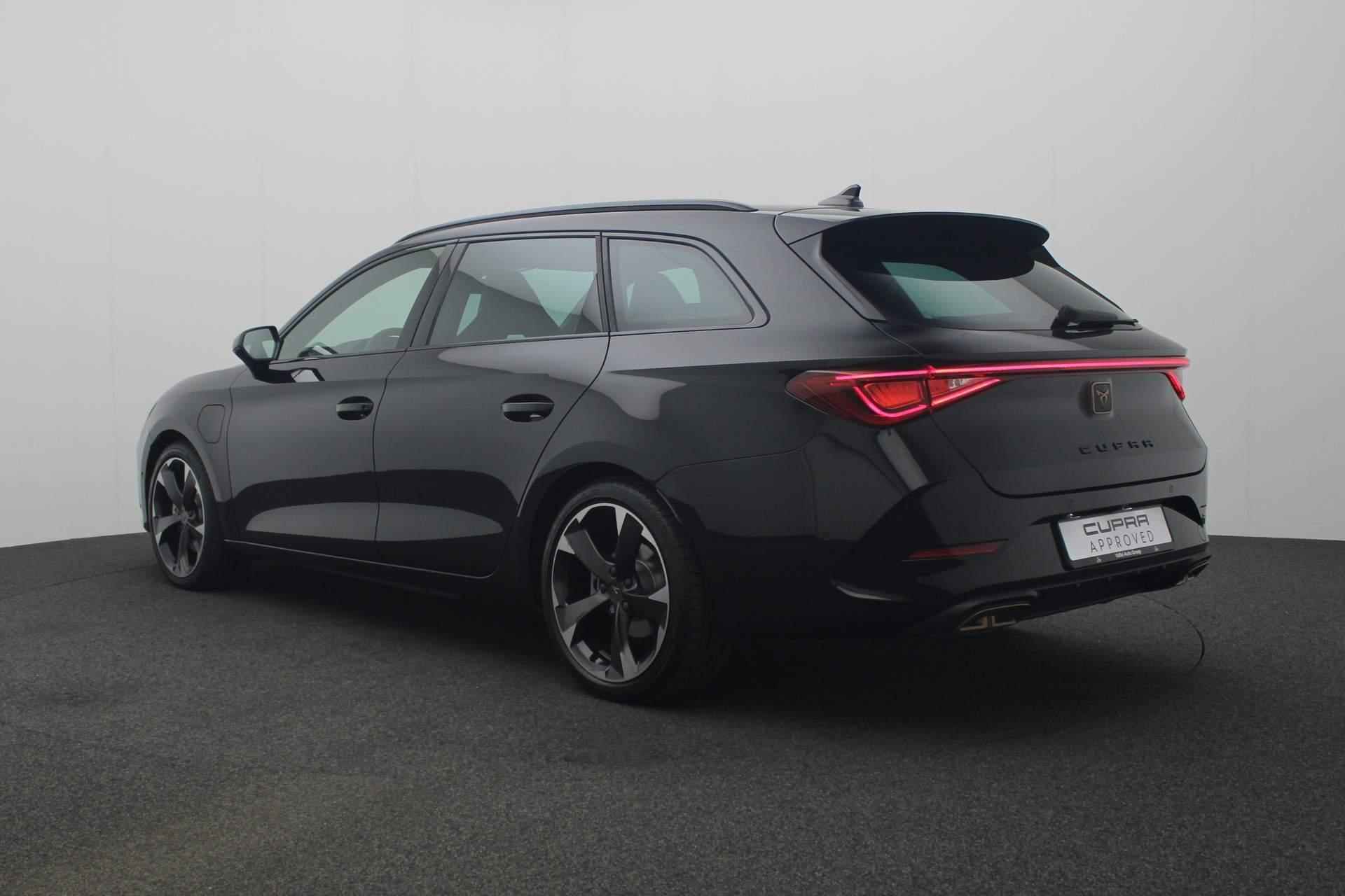 CUPRA Leon Sportstourer 1.4 204PK DSG e-Hybrid Business | Trekhaak | Adaptief onderstel | Camera | Navi | Stuur-/stoelverwarming | Keyless | Apple Carplay / Android Auto - 35/43