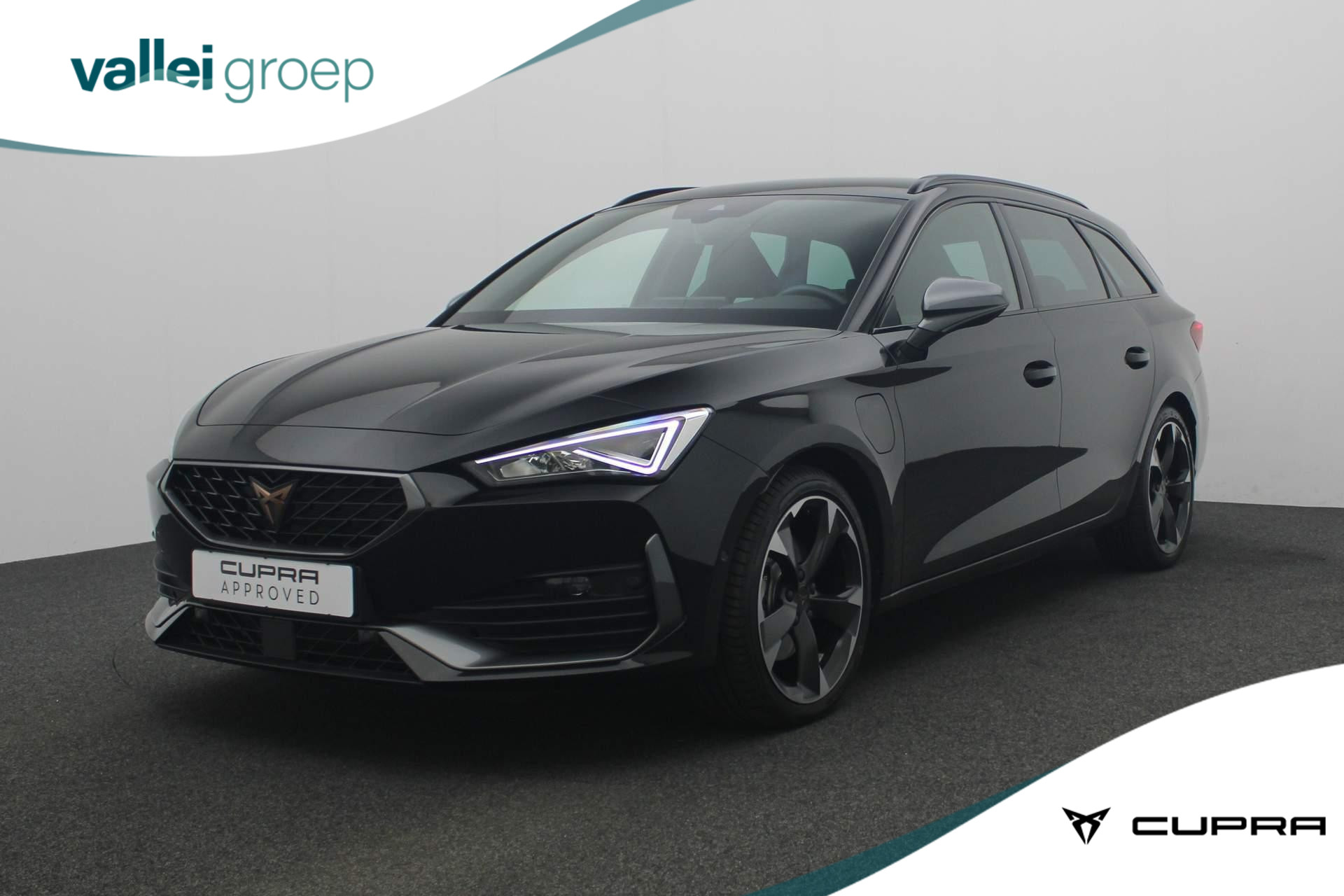 CUPRA Leon Sportstourer 1.4 204PK DSG e-Hybrid Business | Trekhaak | Adaptief onderstel | Camera | Navi | Stuur-/stoelverwarming | Keyless | Apple Carplay / Android Auto